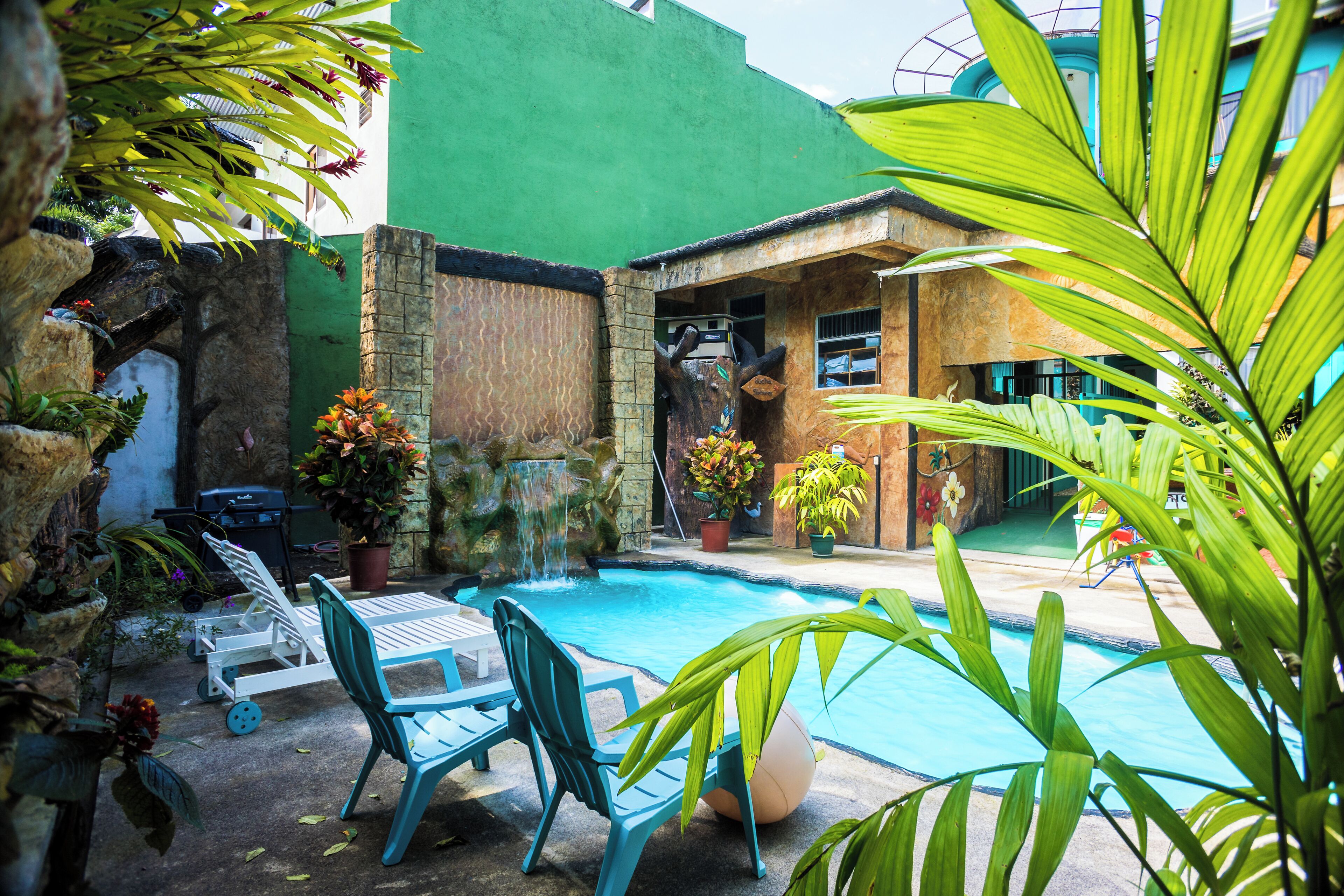 The Blue Suites Spa & Tours