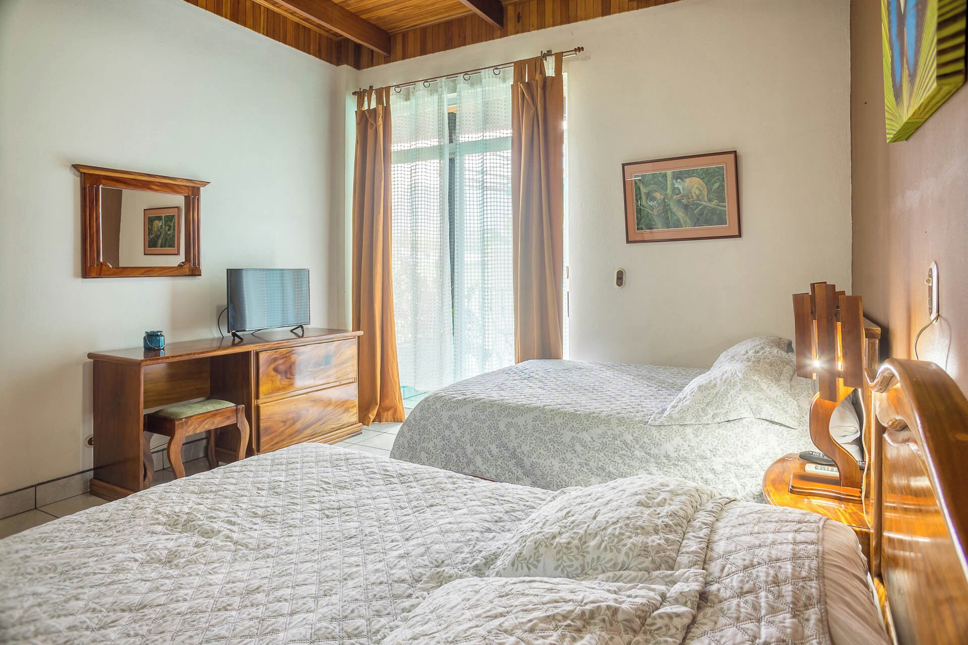 The Blue Suites Spa & Tours