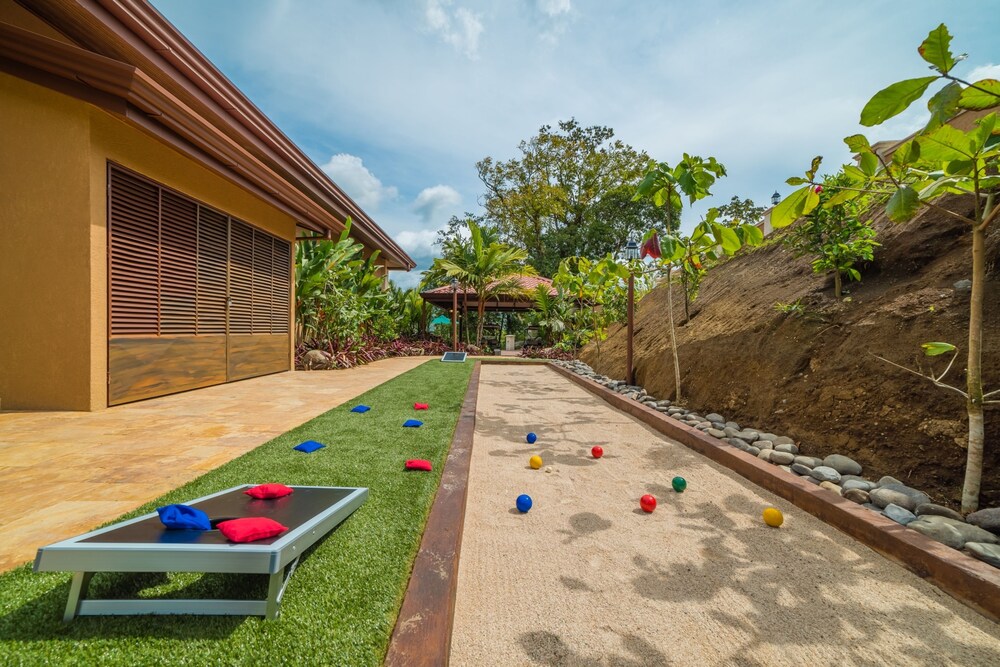 Villa Palacio By The Springs