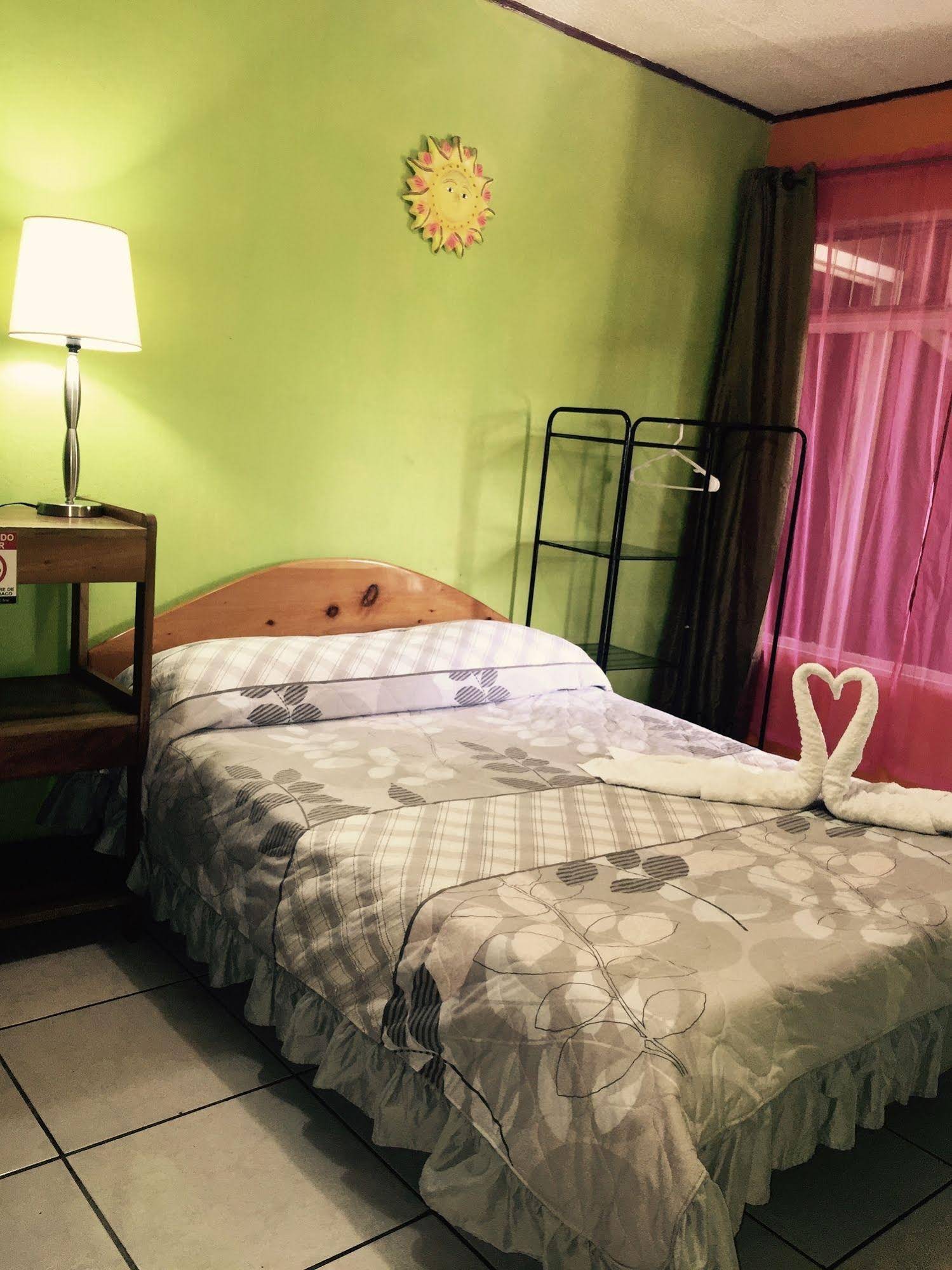 Hotel Sloth Backpackers