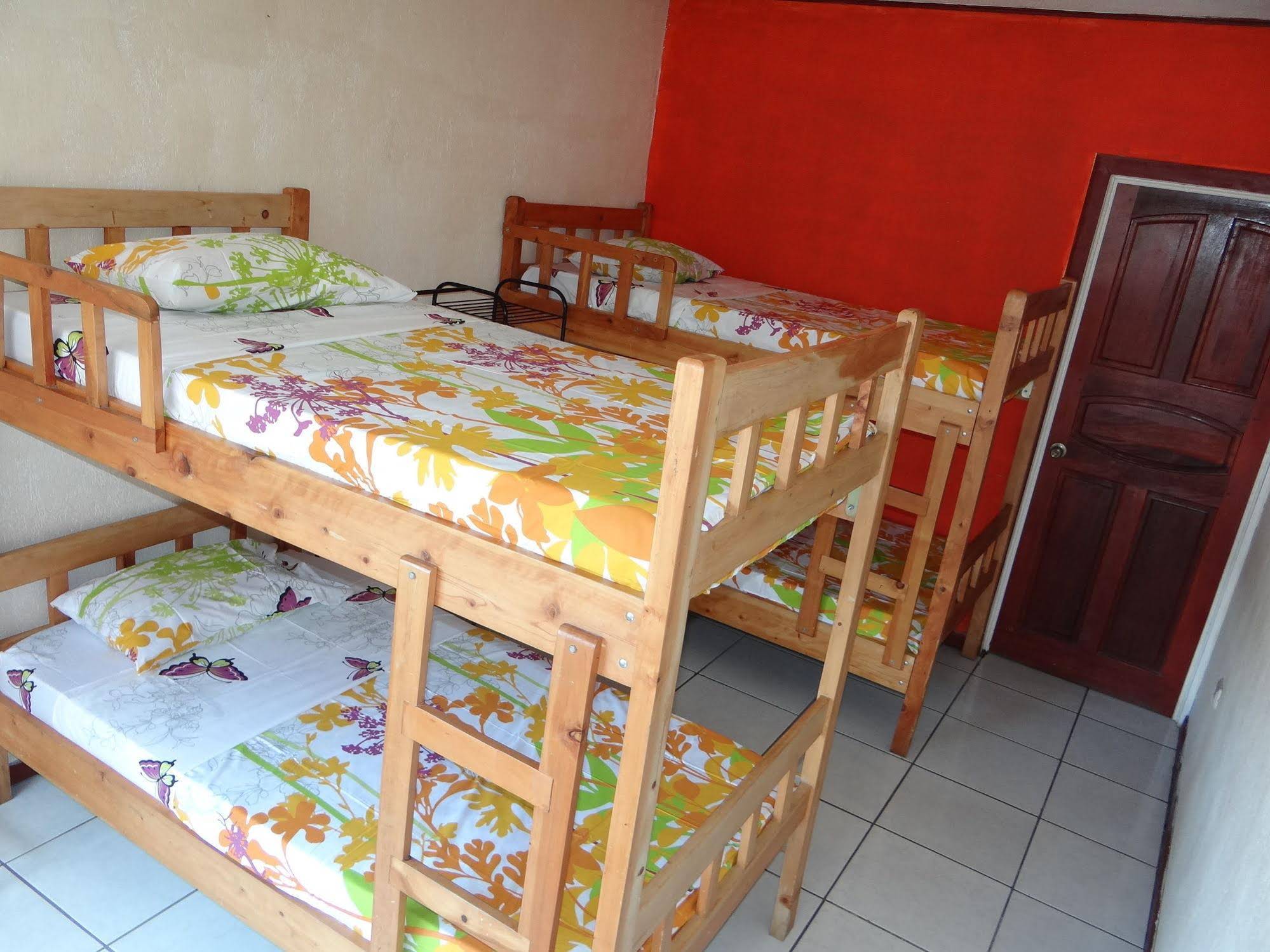 Hotel Sloth Backpackers