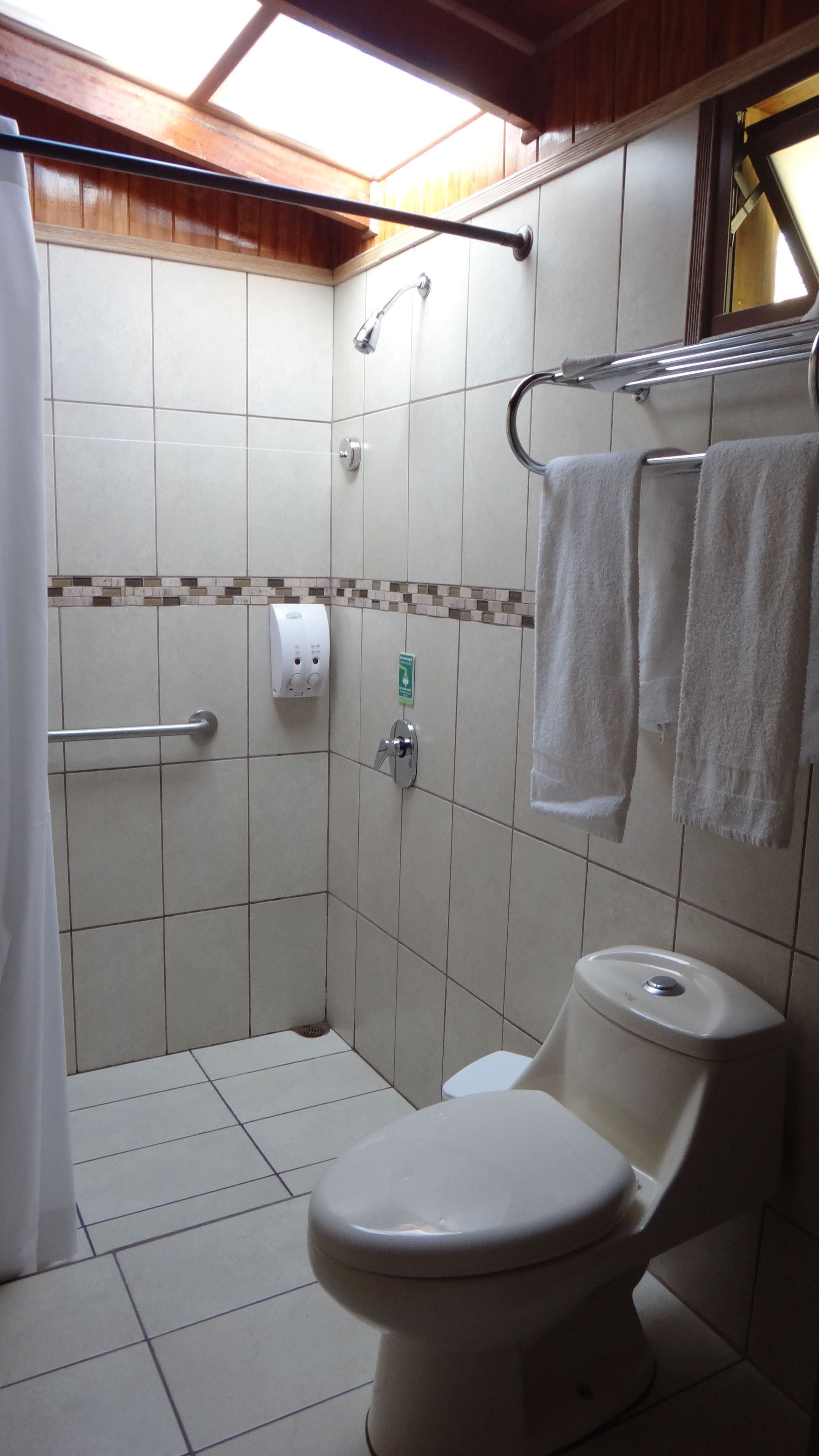 Los Pinos - Cabañas y Jardines