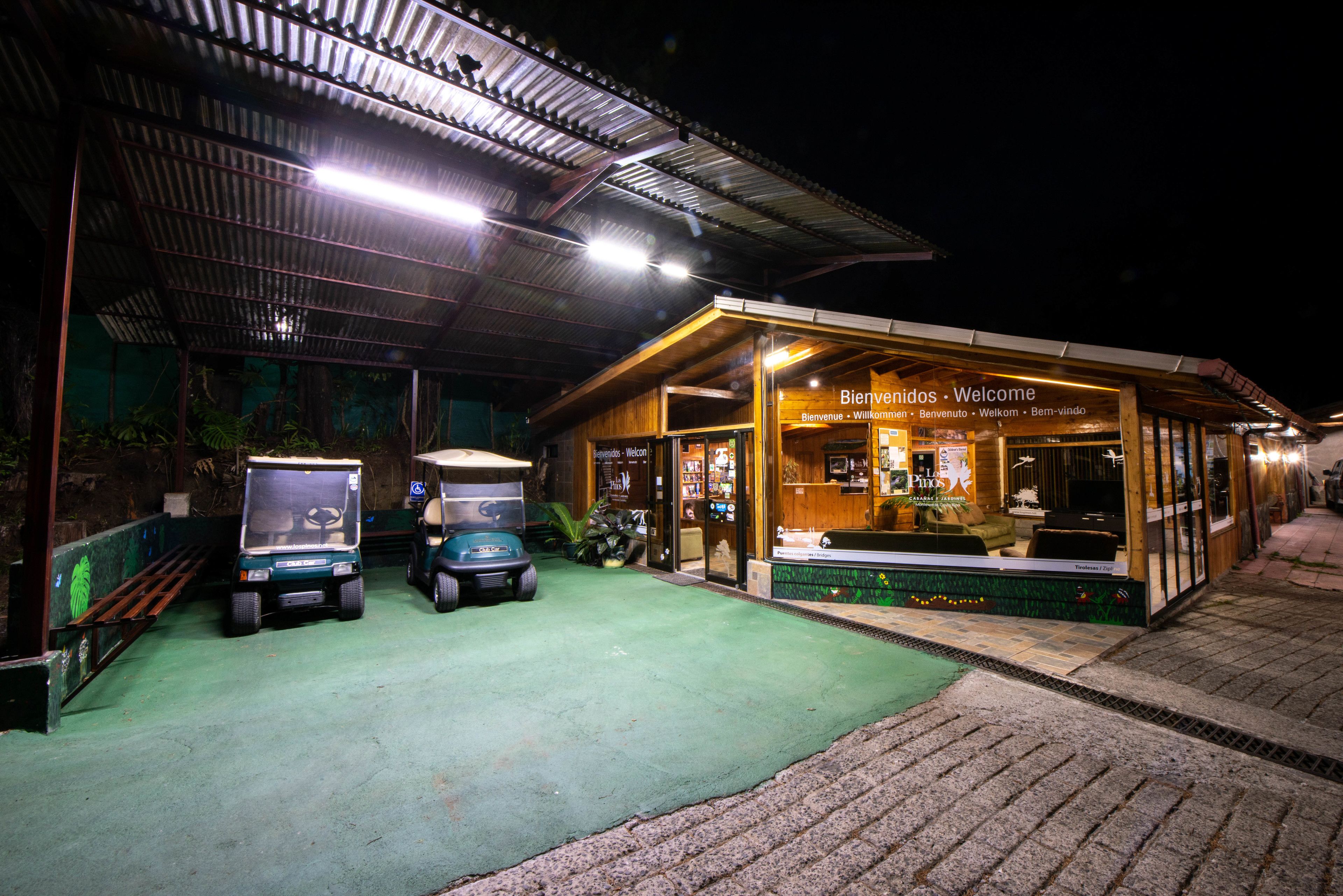 Los Pinos - Cabañas y Jardines