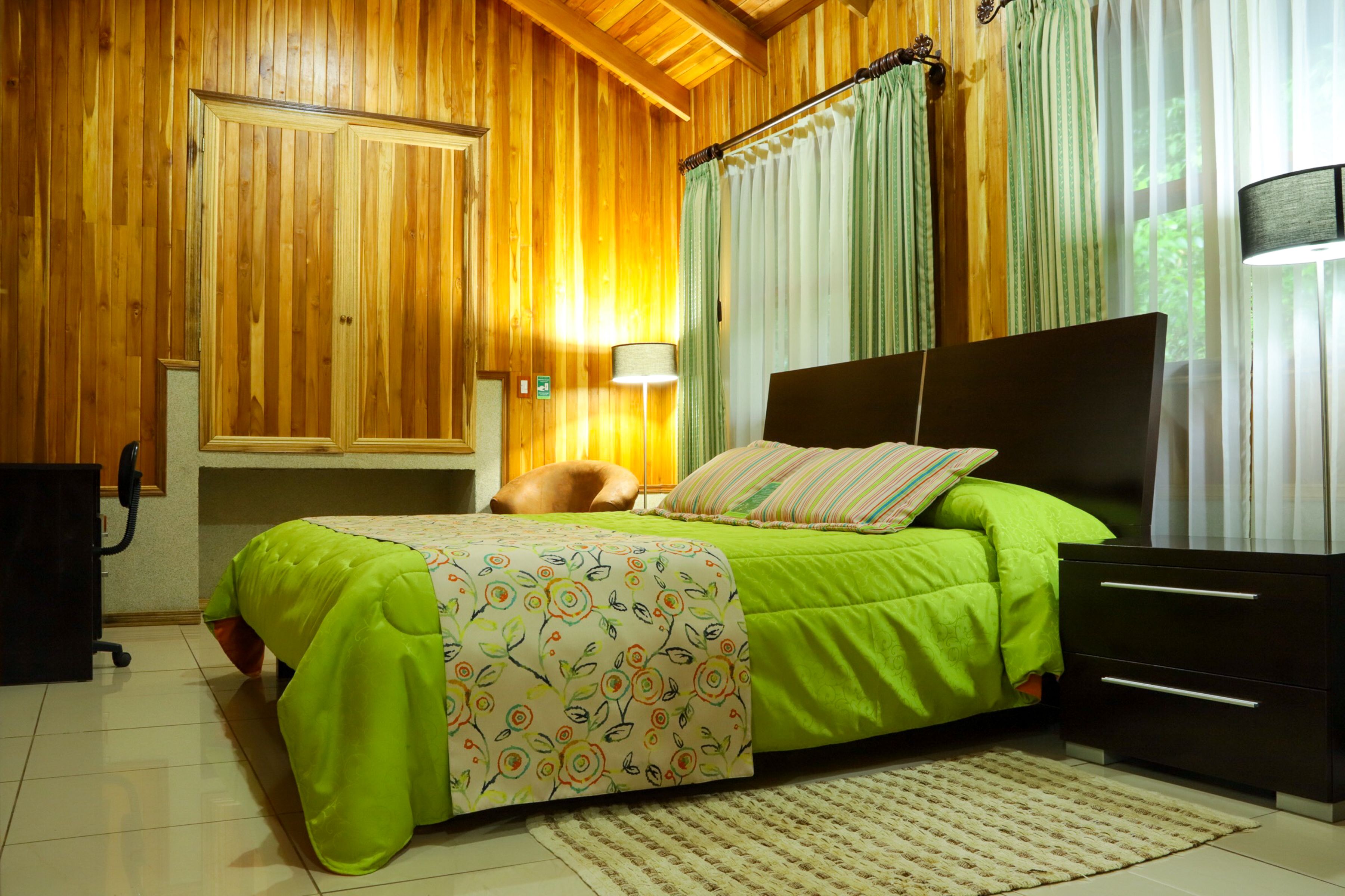 Los Pinos - Cabañas y Jardines