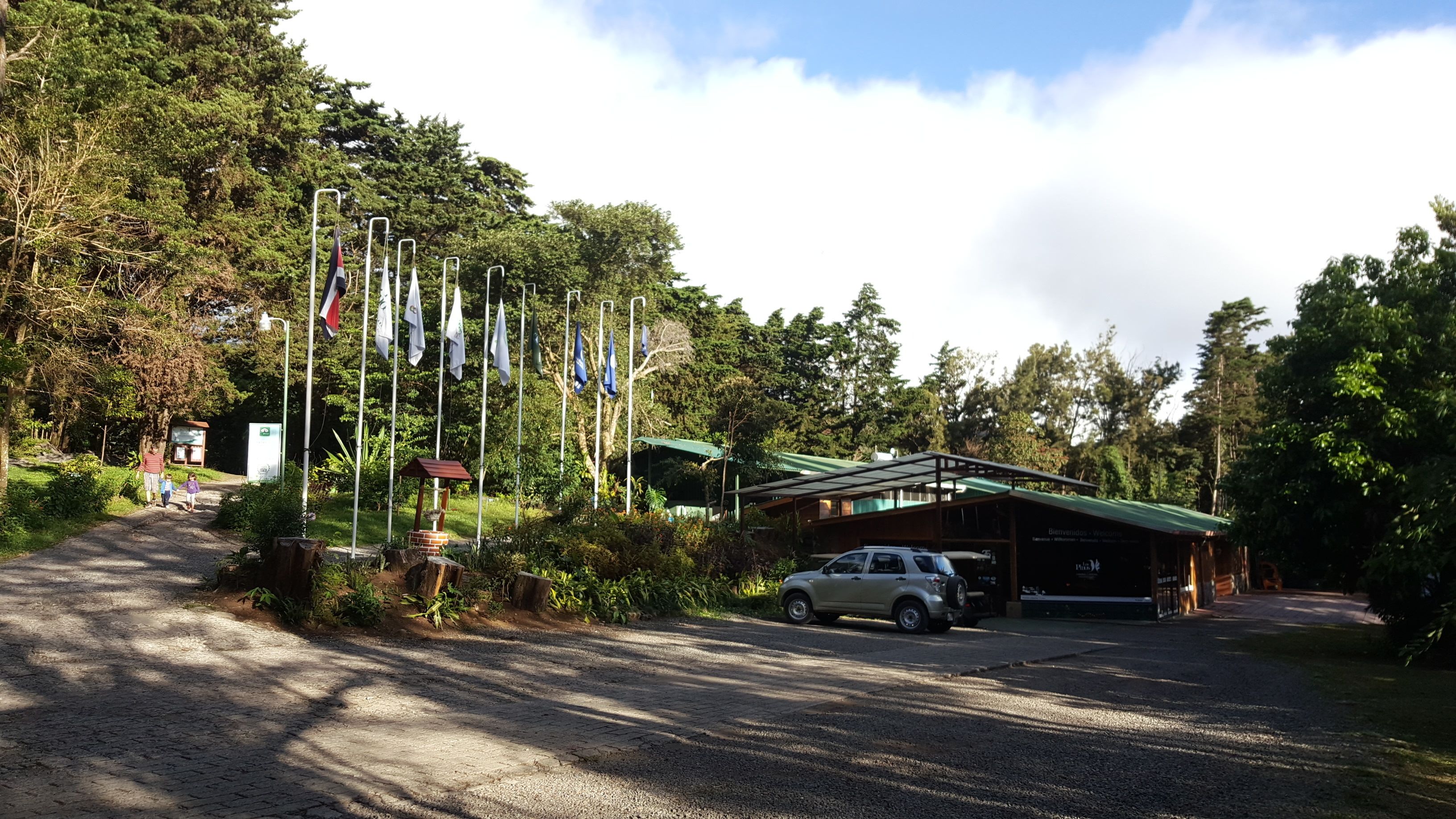 Los Pinos - Cabañas y Jardines