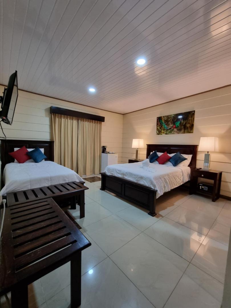 Suites & Villas Calathea