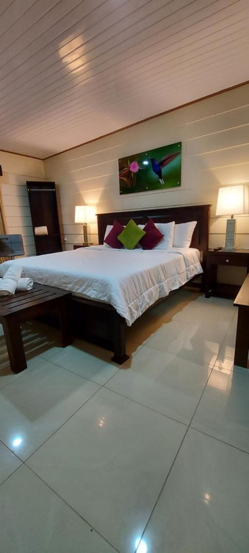 Suites & Villas Calathea