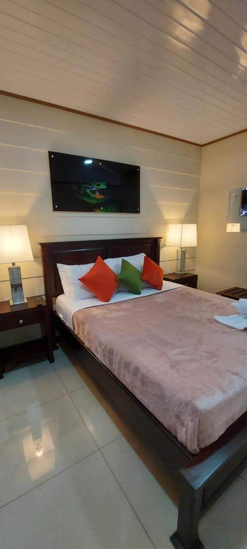 Suites & Villas Calathea