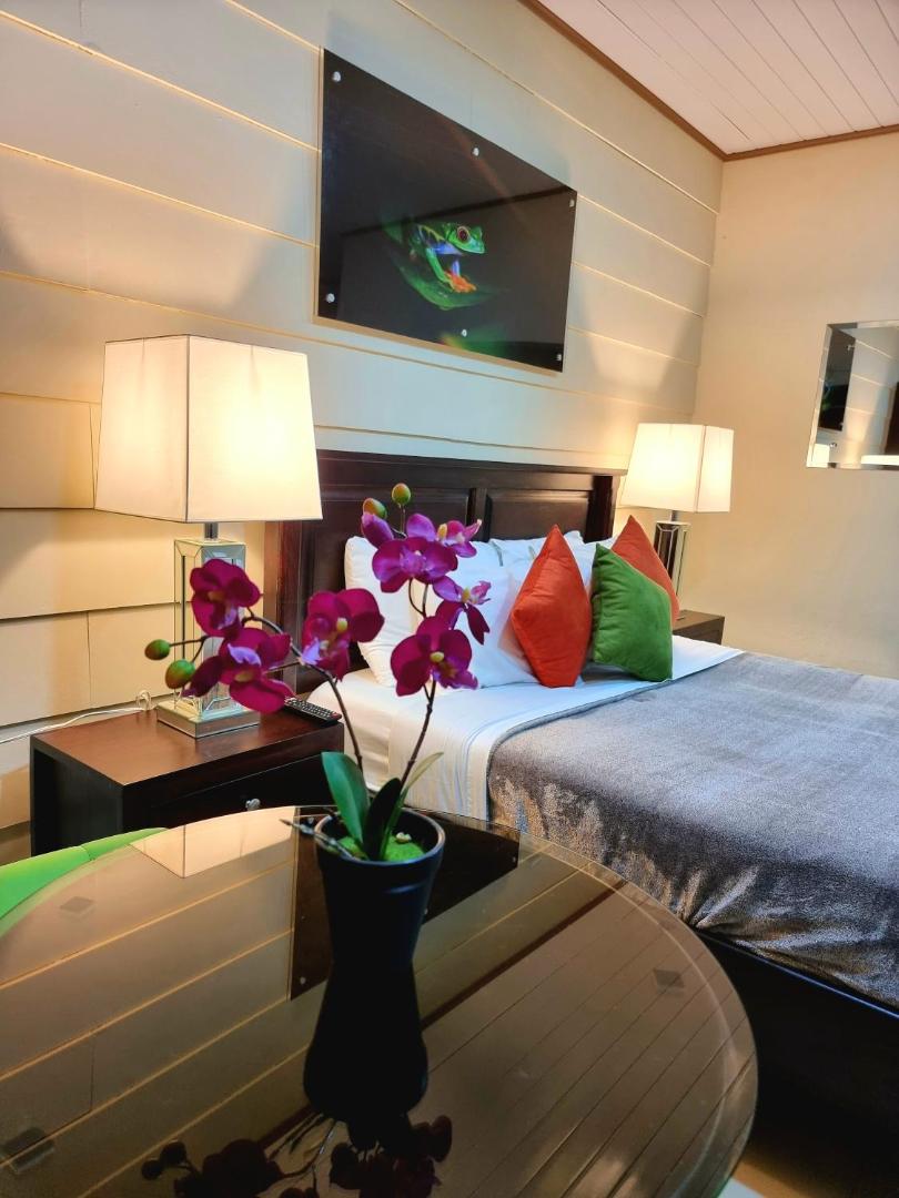 Suites & Villas Calathea