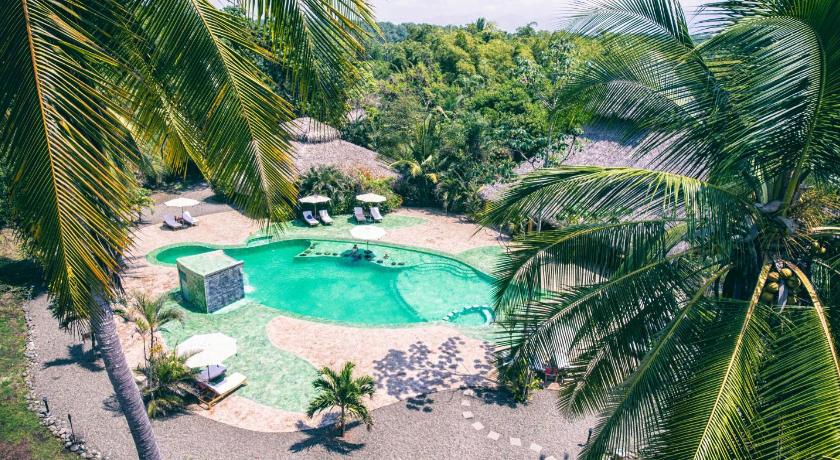 Clandestino Beach Resort