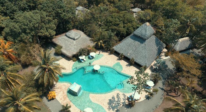 Clandestino Beach Resort