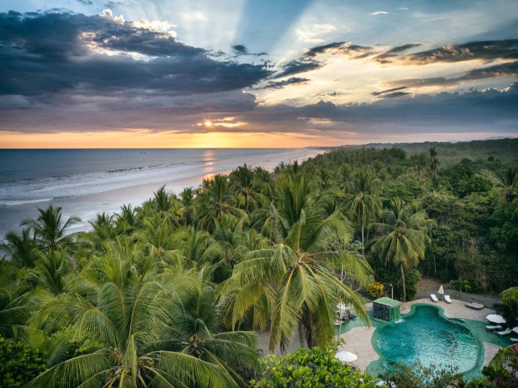 Clandestino Beach Resort