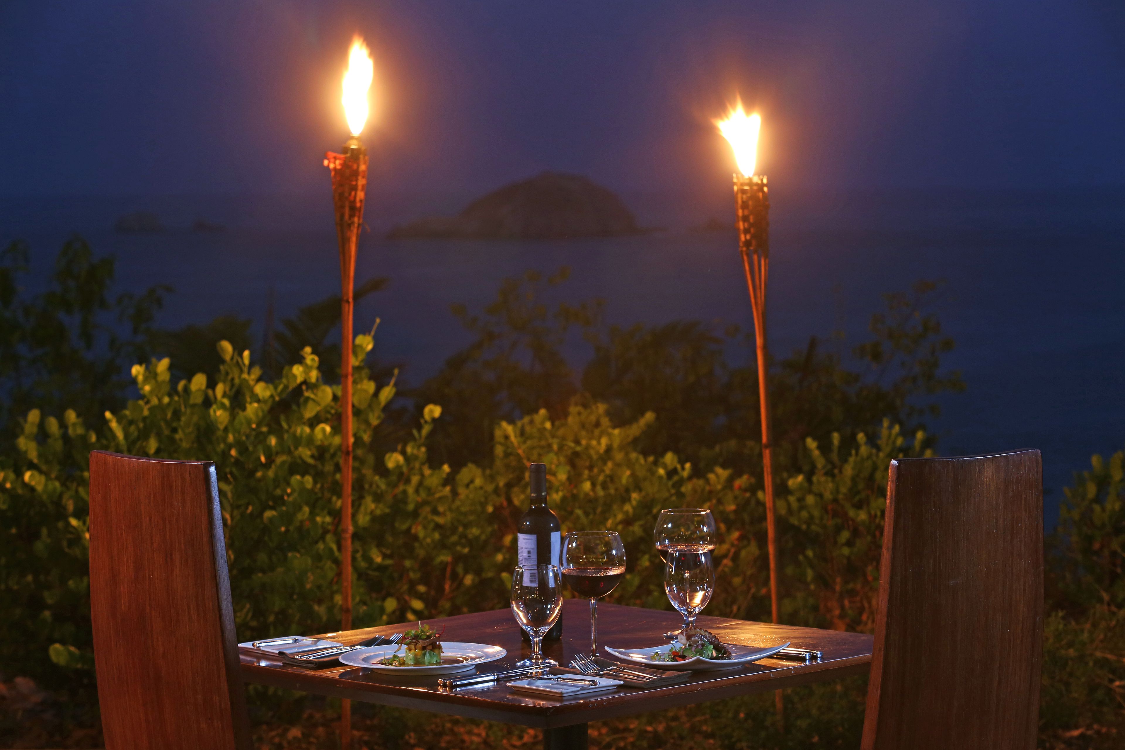 Arenas del Mar Beachfront & Rainforest Resort