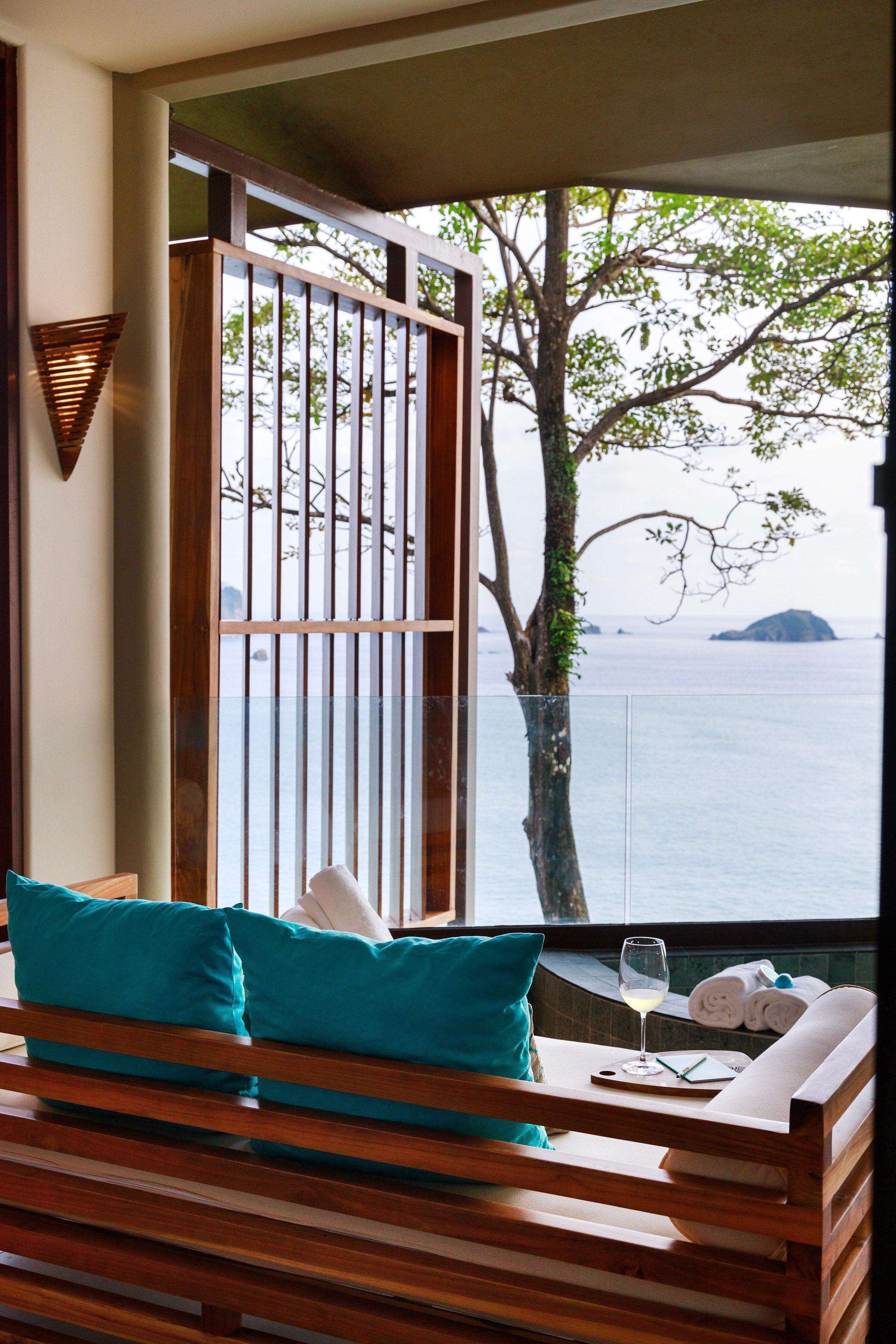 Arenas del Mar Beachfront & Rainforest Resort