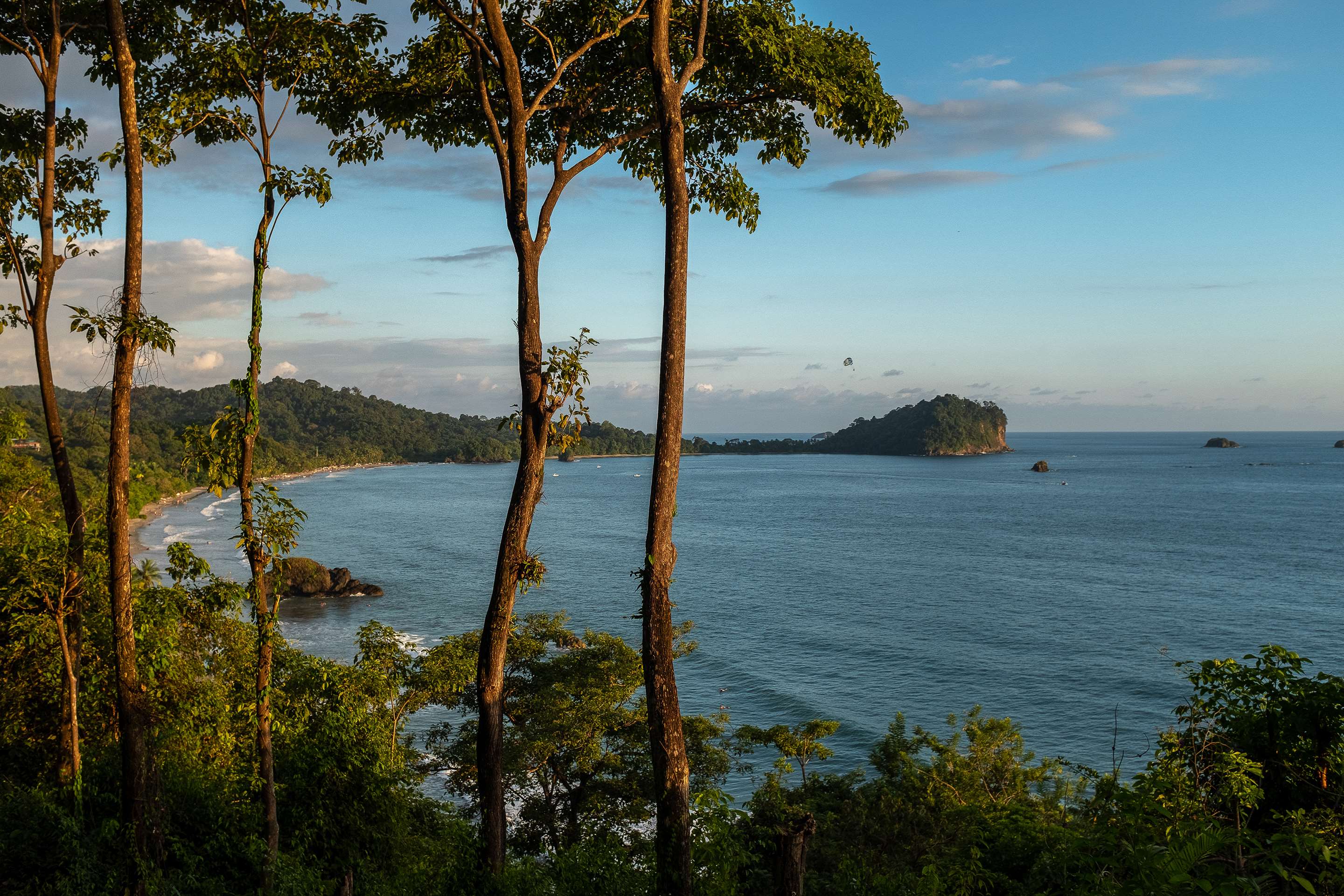 Arenas del Mar Beachfront & Rainforest Resort