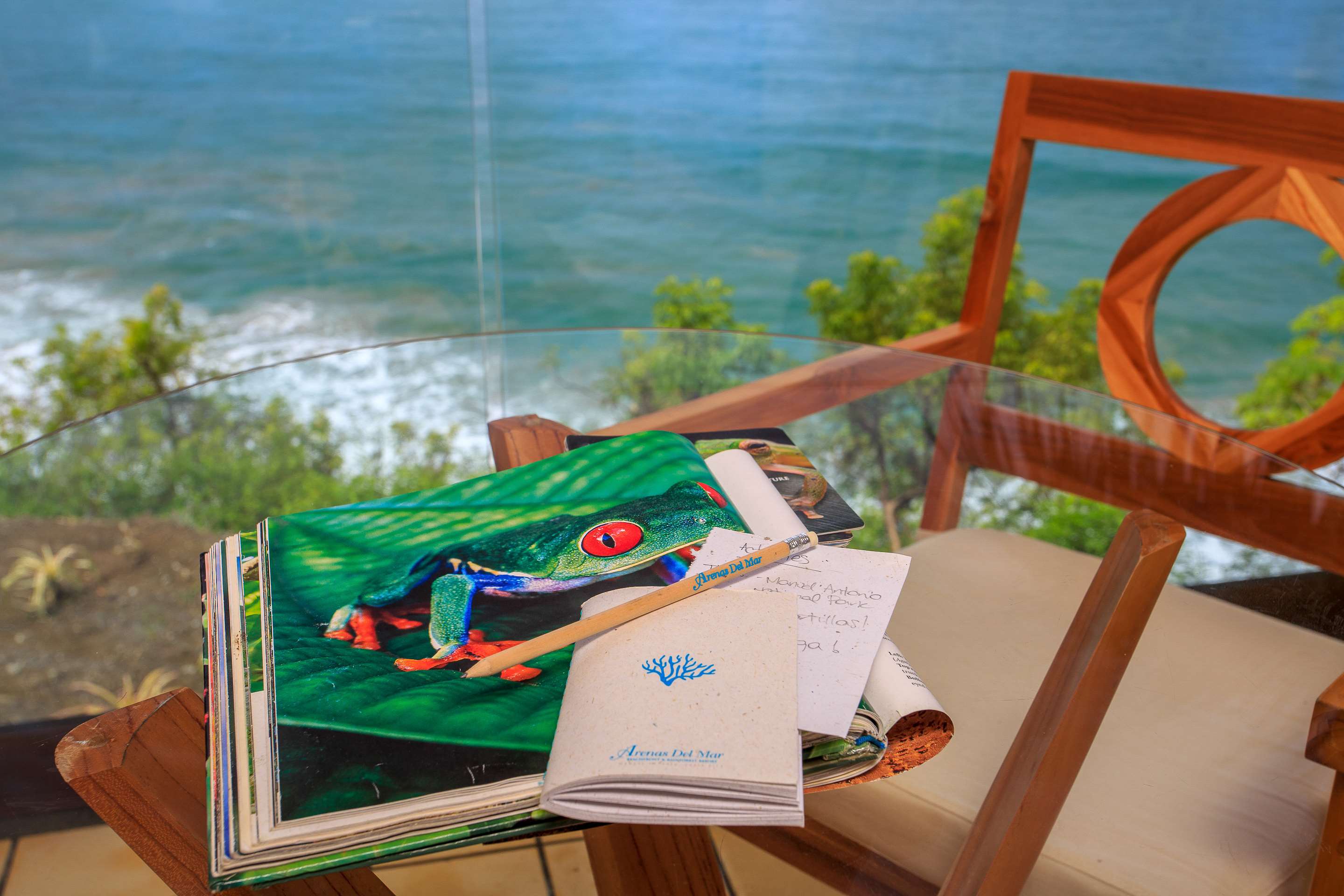 Arenas del Mar Beachfront & Rainforest Resort