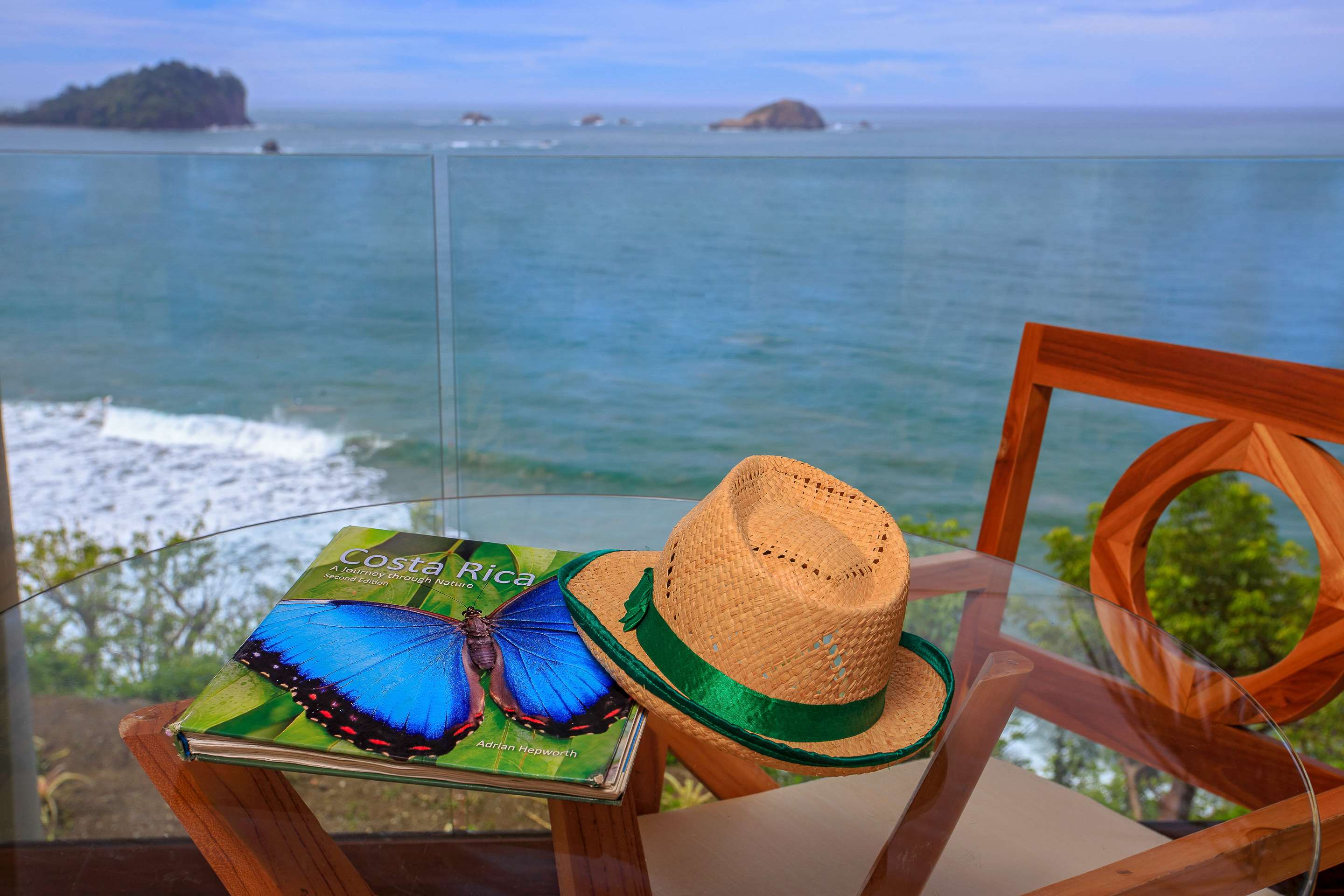 Arenas del Mar Beachfront & Rainforest Resort