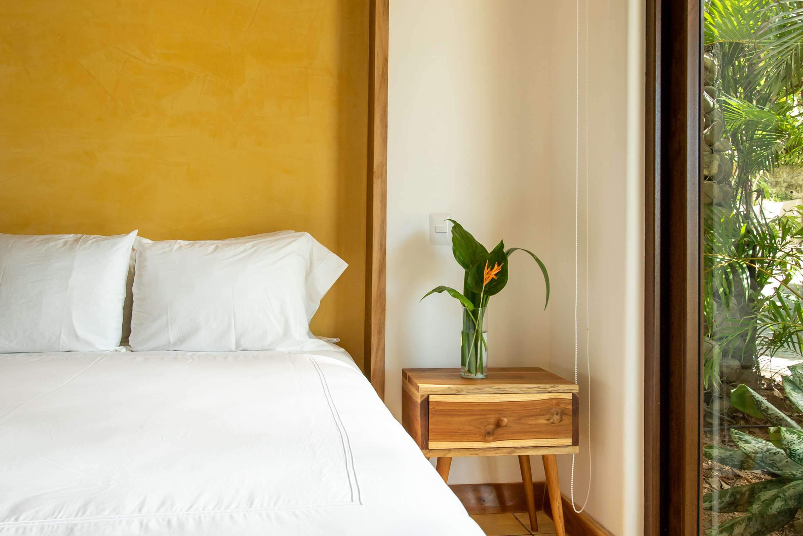 Arenas del Mar Beachfront & Rainforest Resort