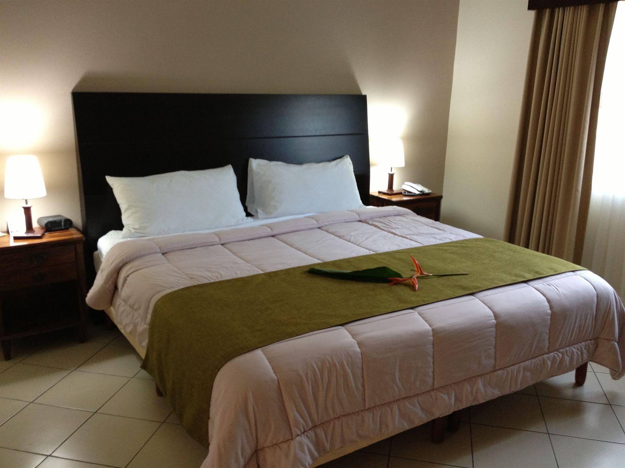 Las Espuelas Hotel