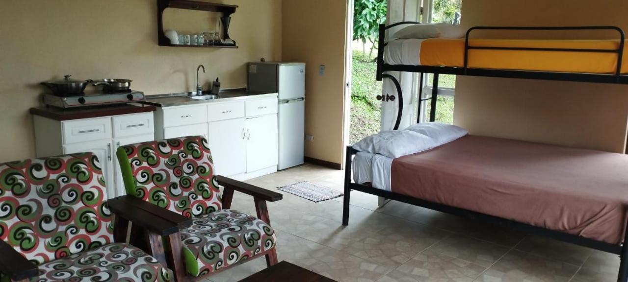 Essence Arenal Hostel