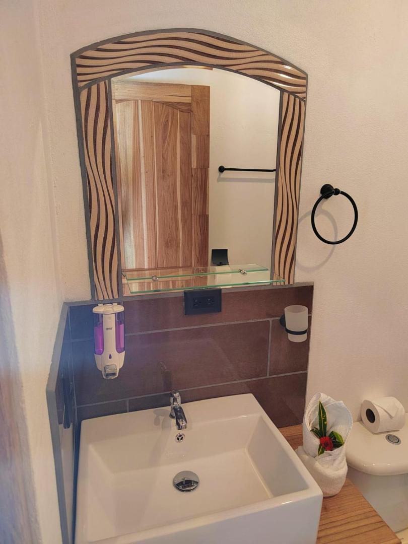 Essence Arenal Hostel