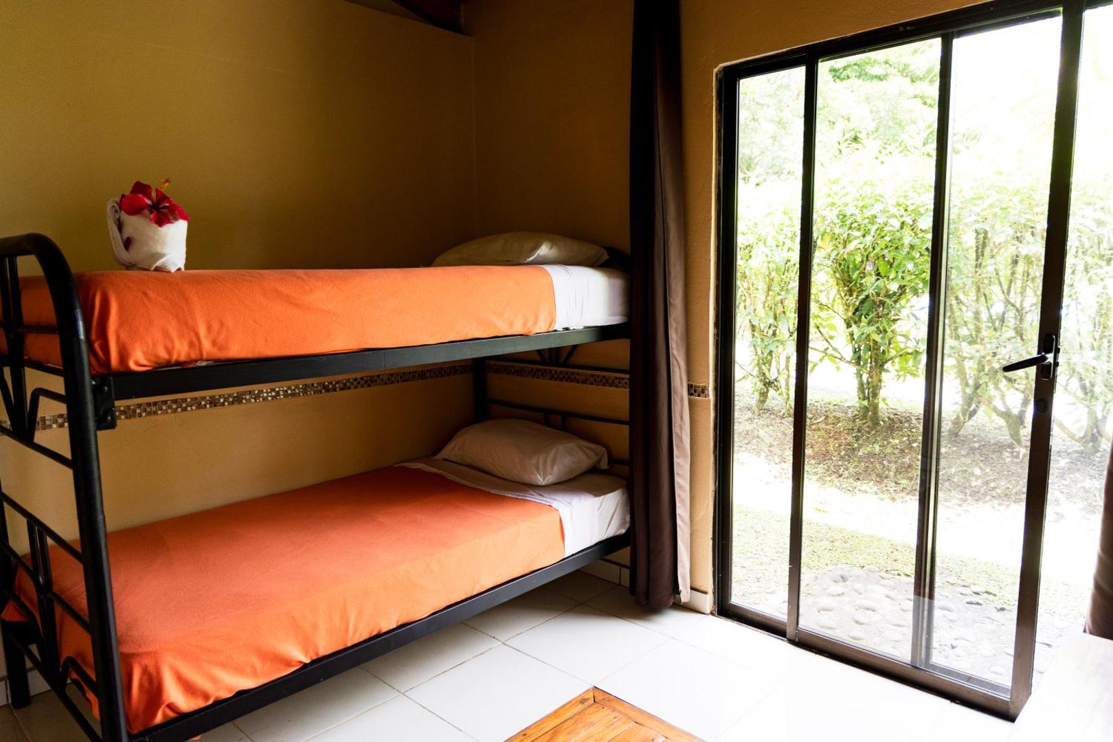 Essence Arenal Hostel