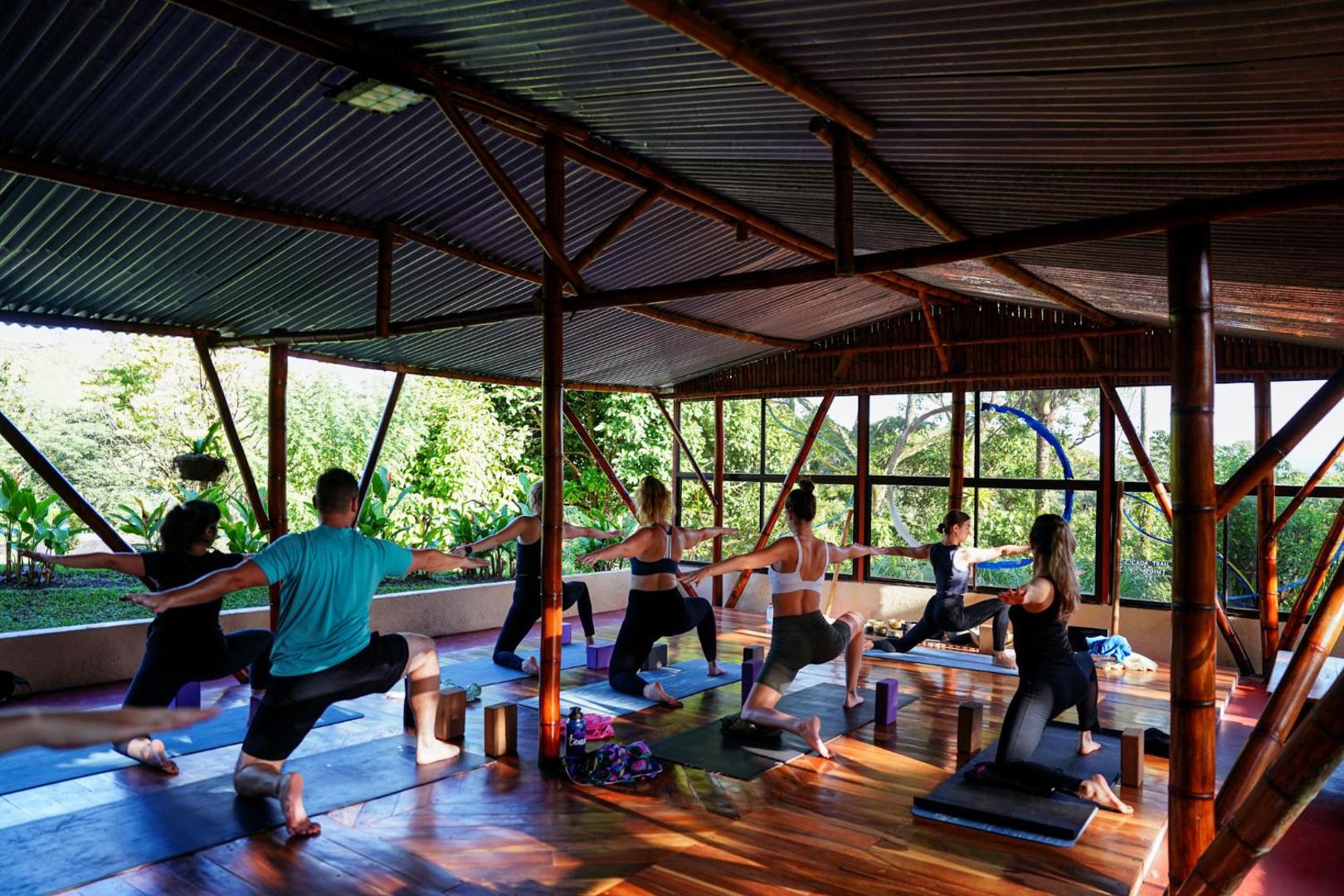 Essence Arenal Hostel