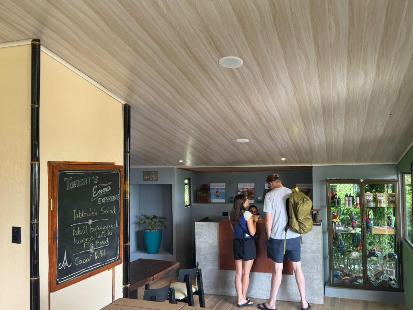 Essence Arenal Hostel