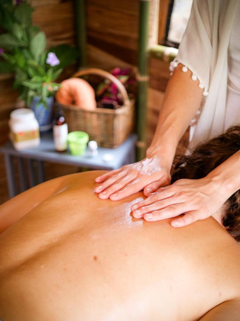 Essence Arenal Hostel