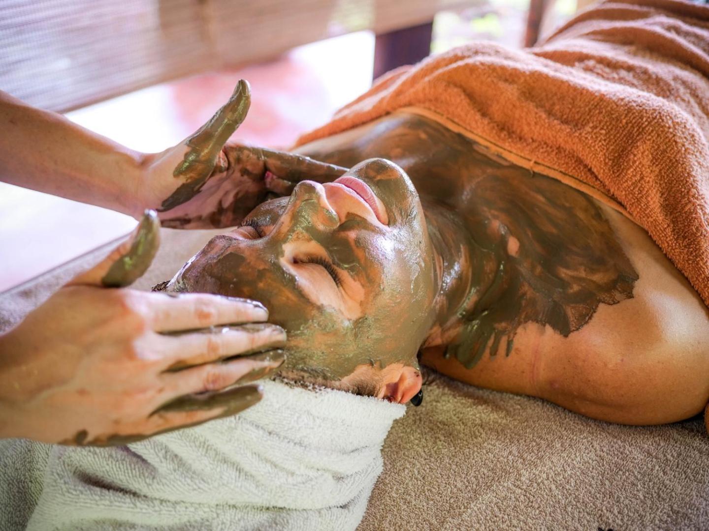 Essence Arenal Hostel