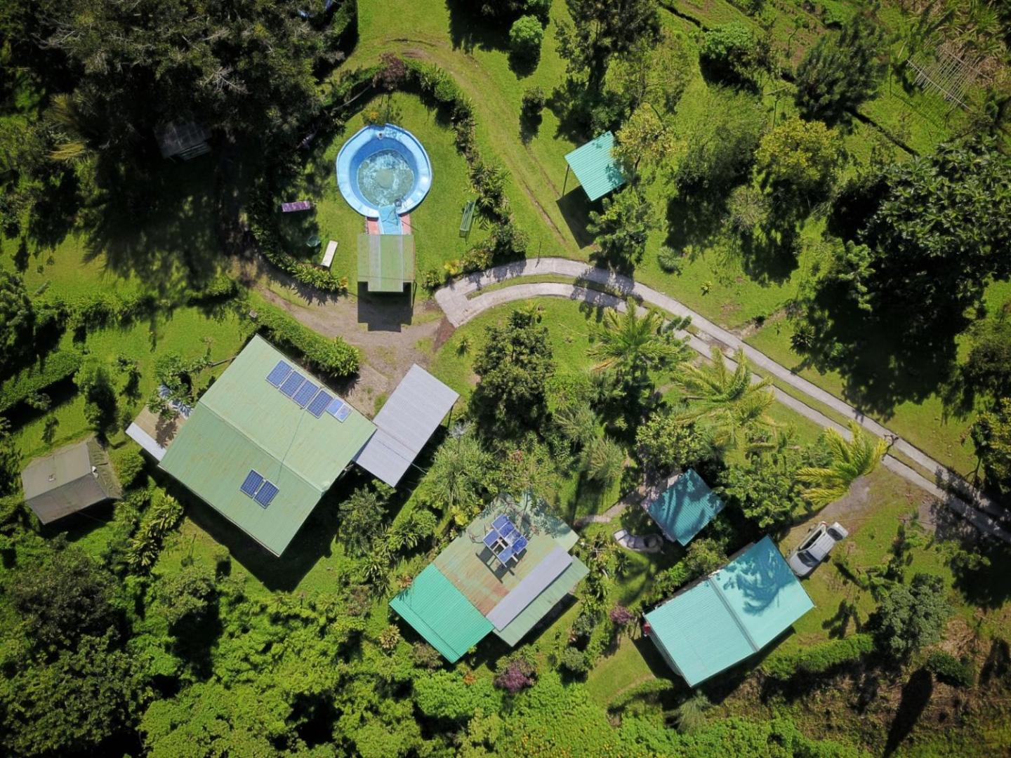 Essence Arenal Hostel