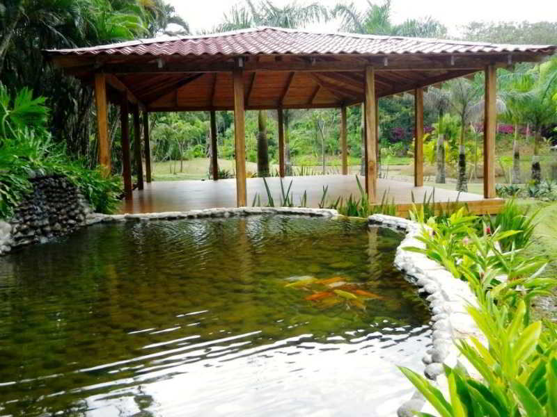 Macaw Lodge