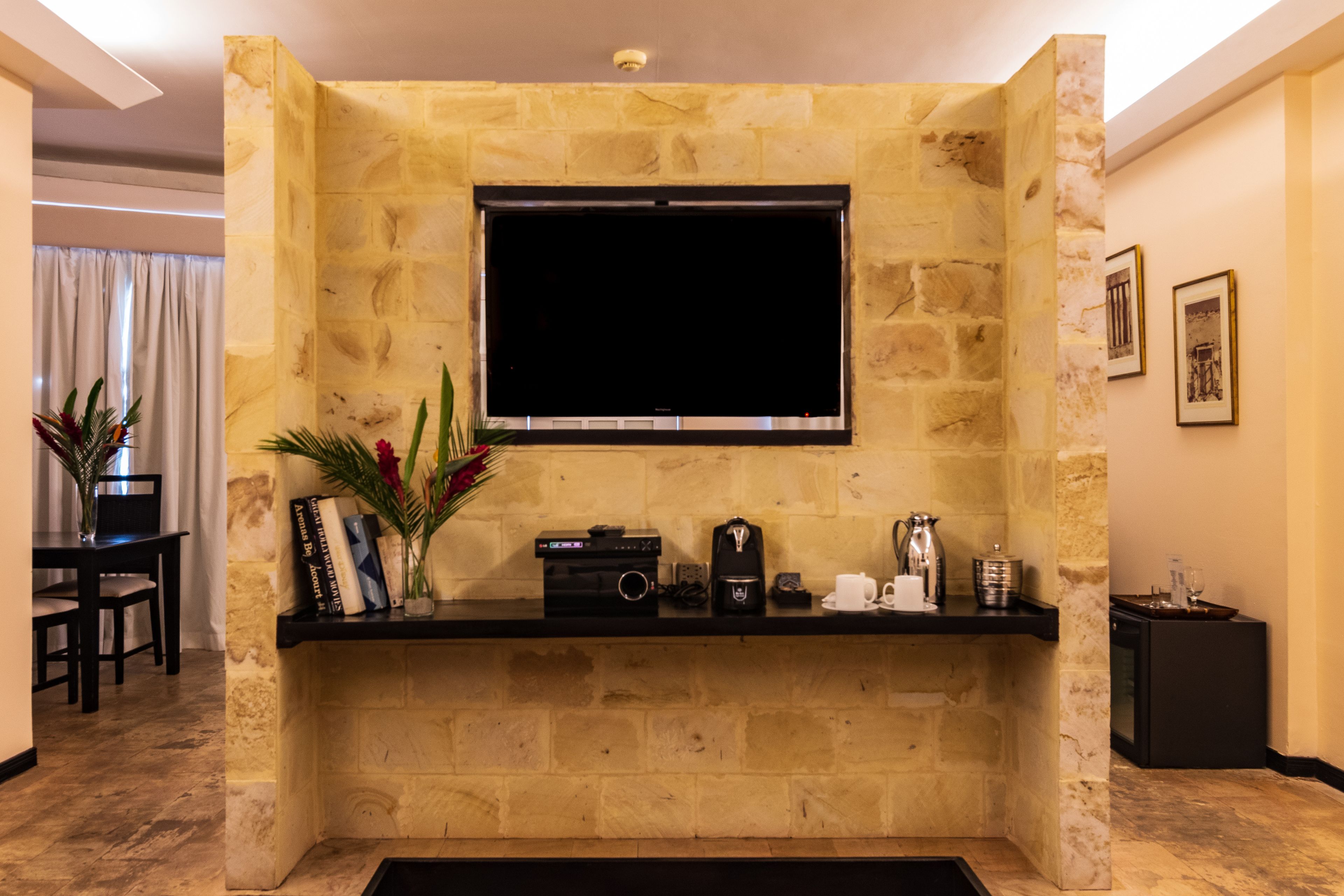 Gaia Hotel & Reserve