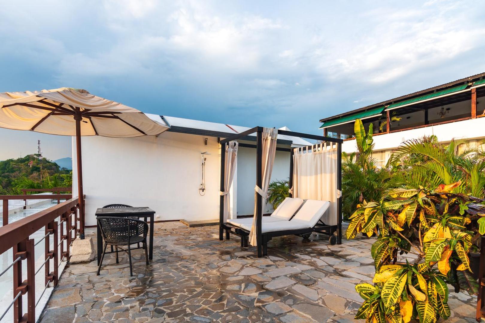 Gaia Hotel & Reserve