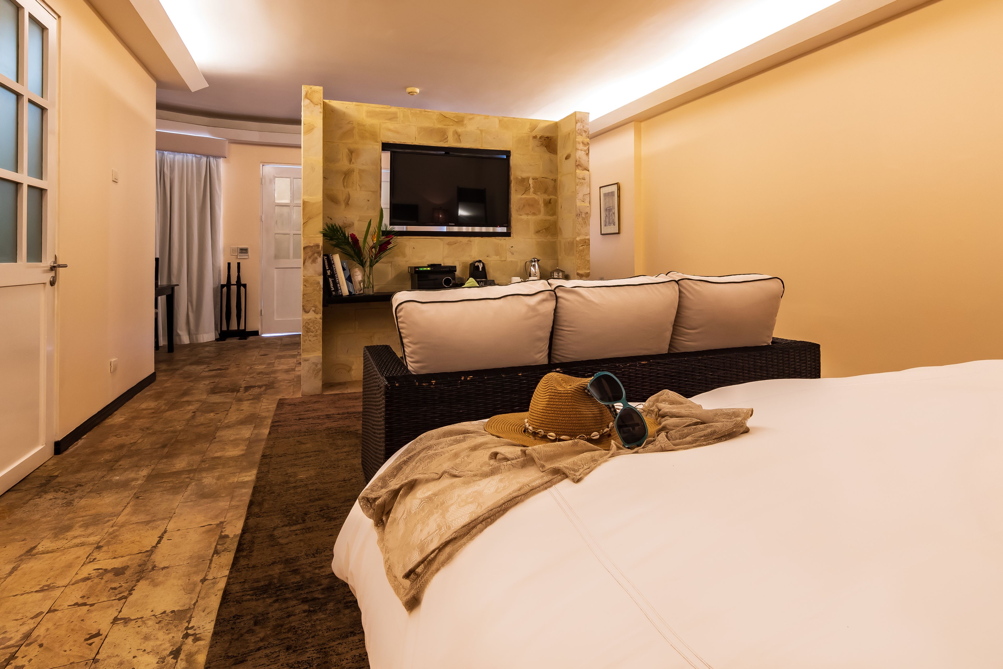 Gaia Hotel & Reserve