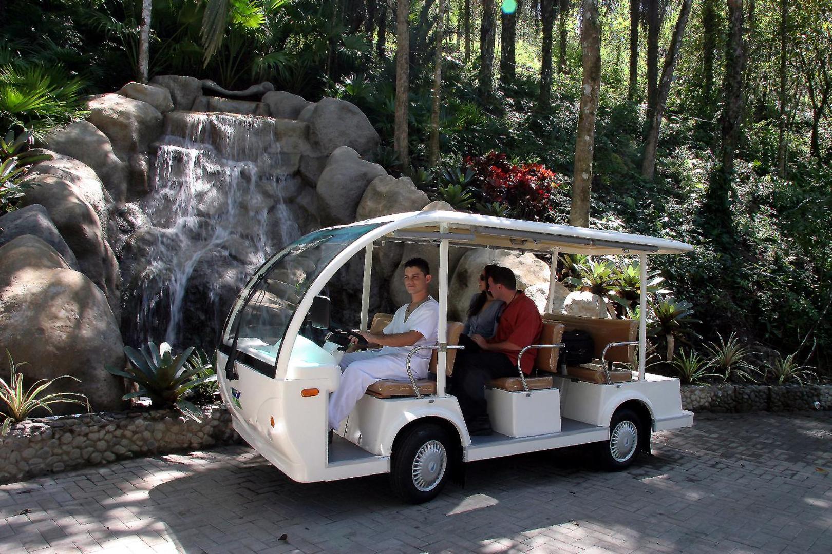 Gaia Hotel & Reserve