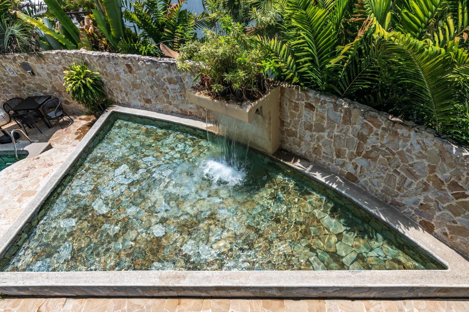 Gaia Hotel & Reserve