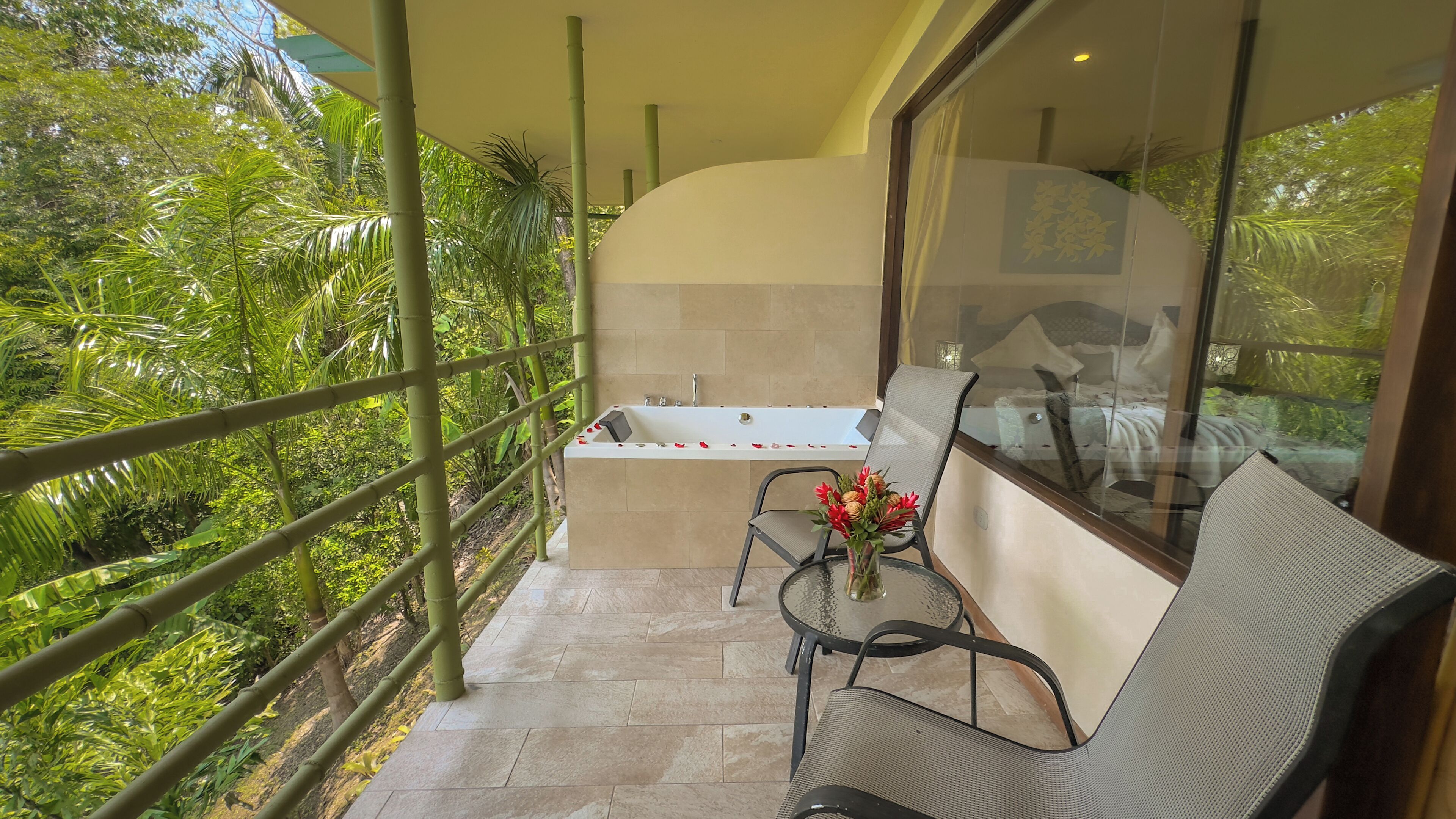 Issimo Suites Boutique Hotel & Spa