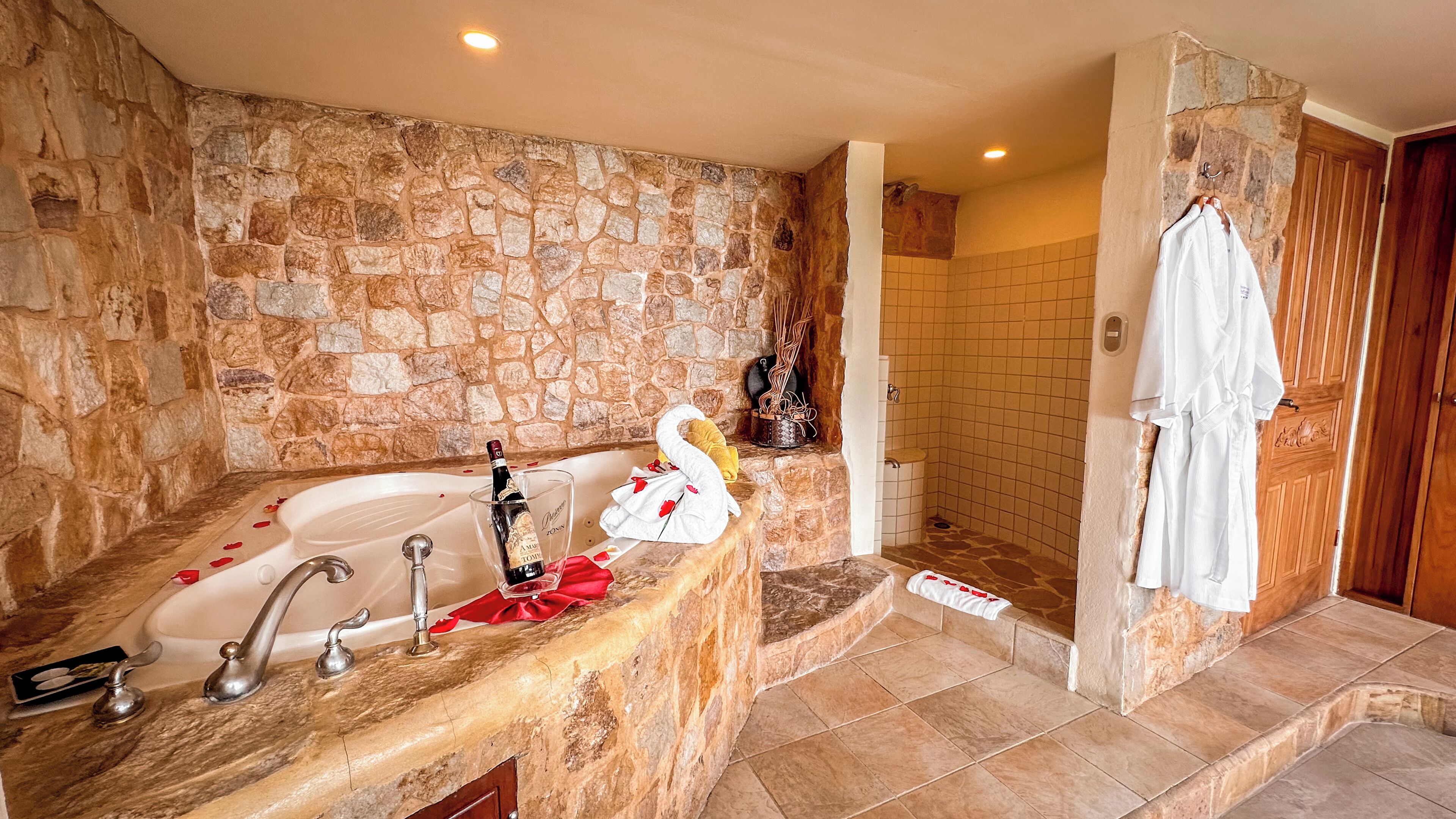 Issimo Suites Boutique Hotel & Spa