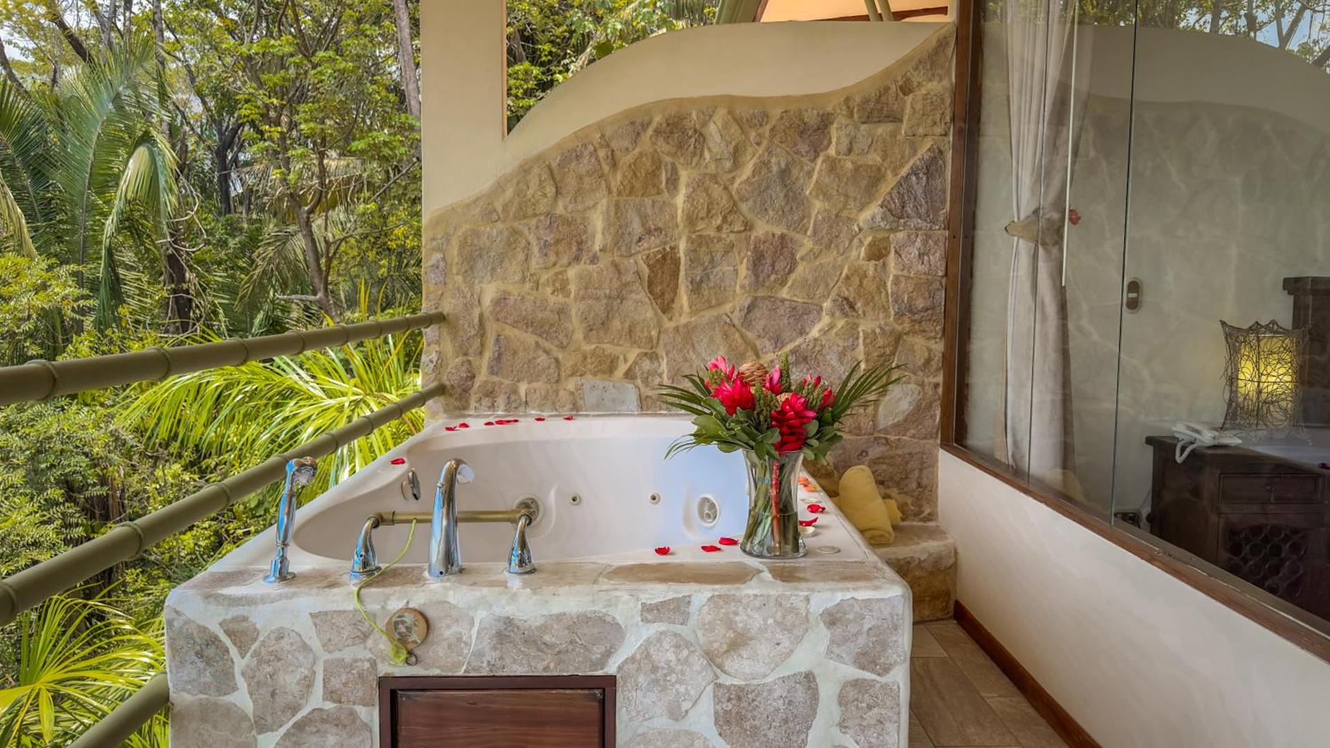 Issimo Suites Boutique Hotel & Spa