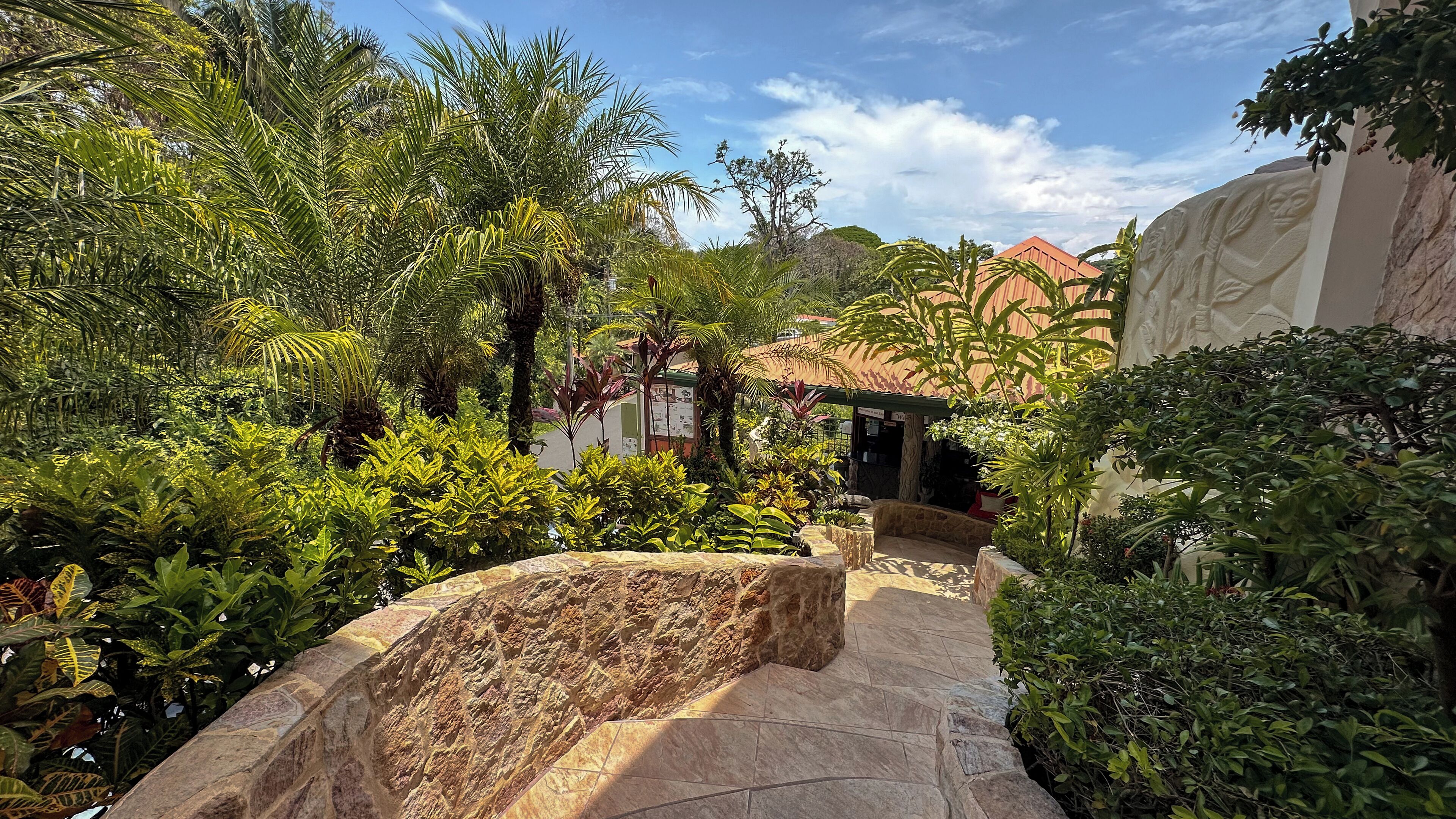 Issimo Suites Boutique Hotel & Spa