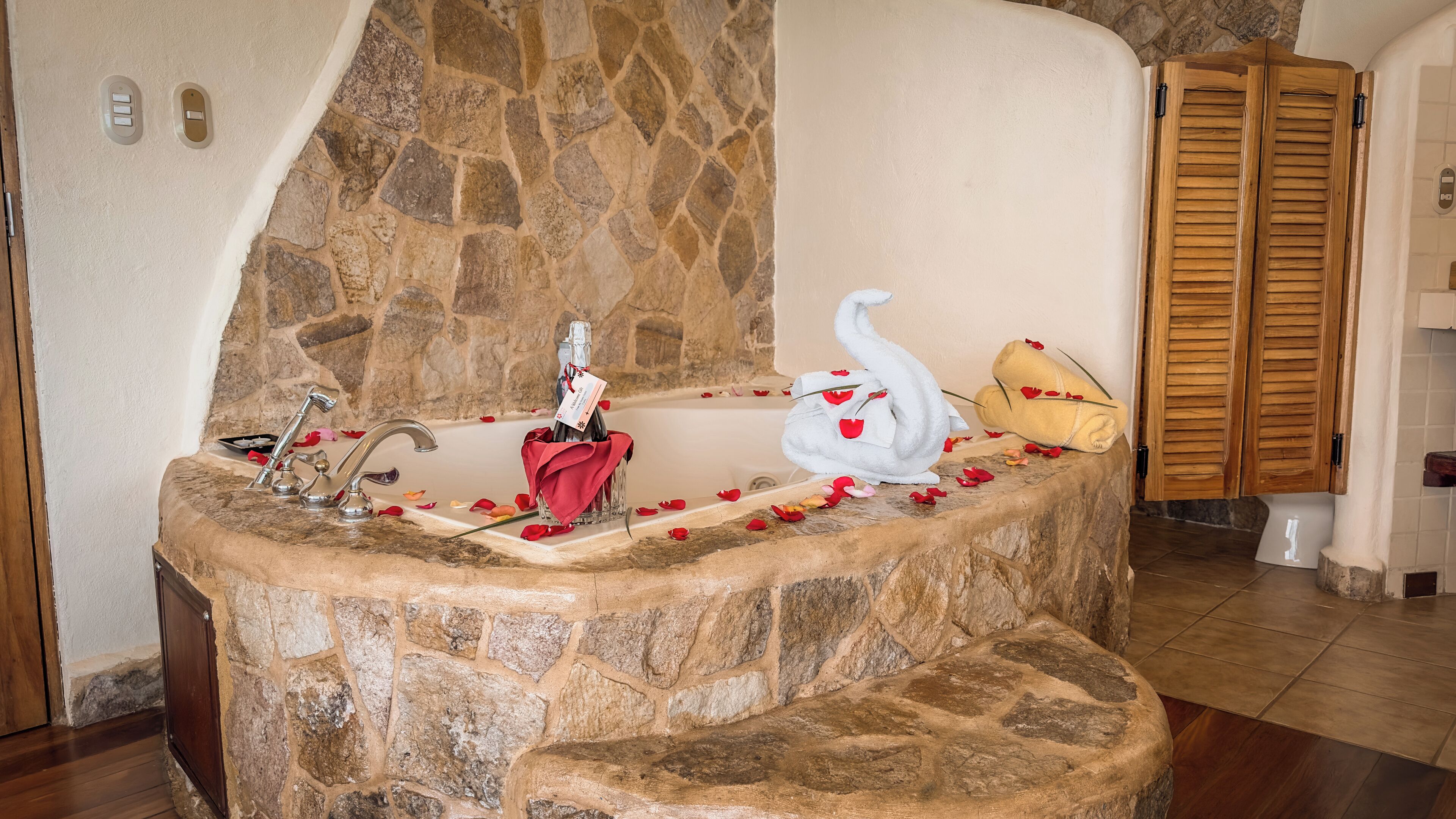 Issimo Suites Boutique Hotel & Spa