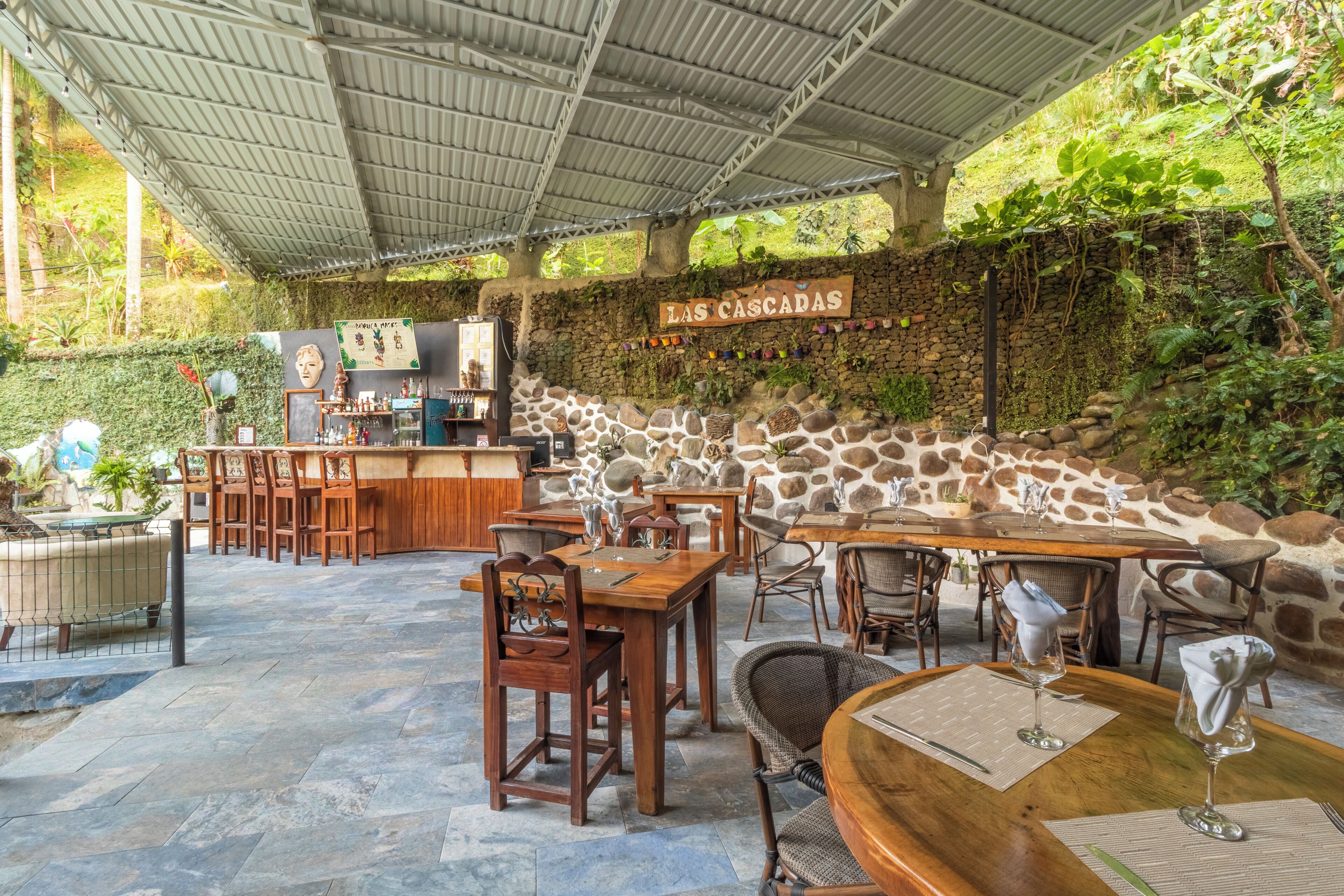 Las Cascadas The Falls Condotel