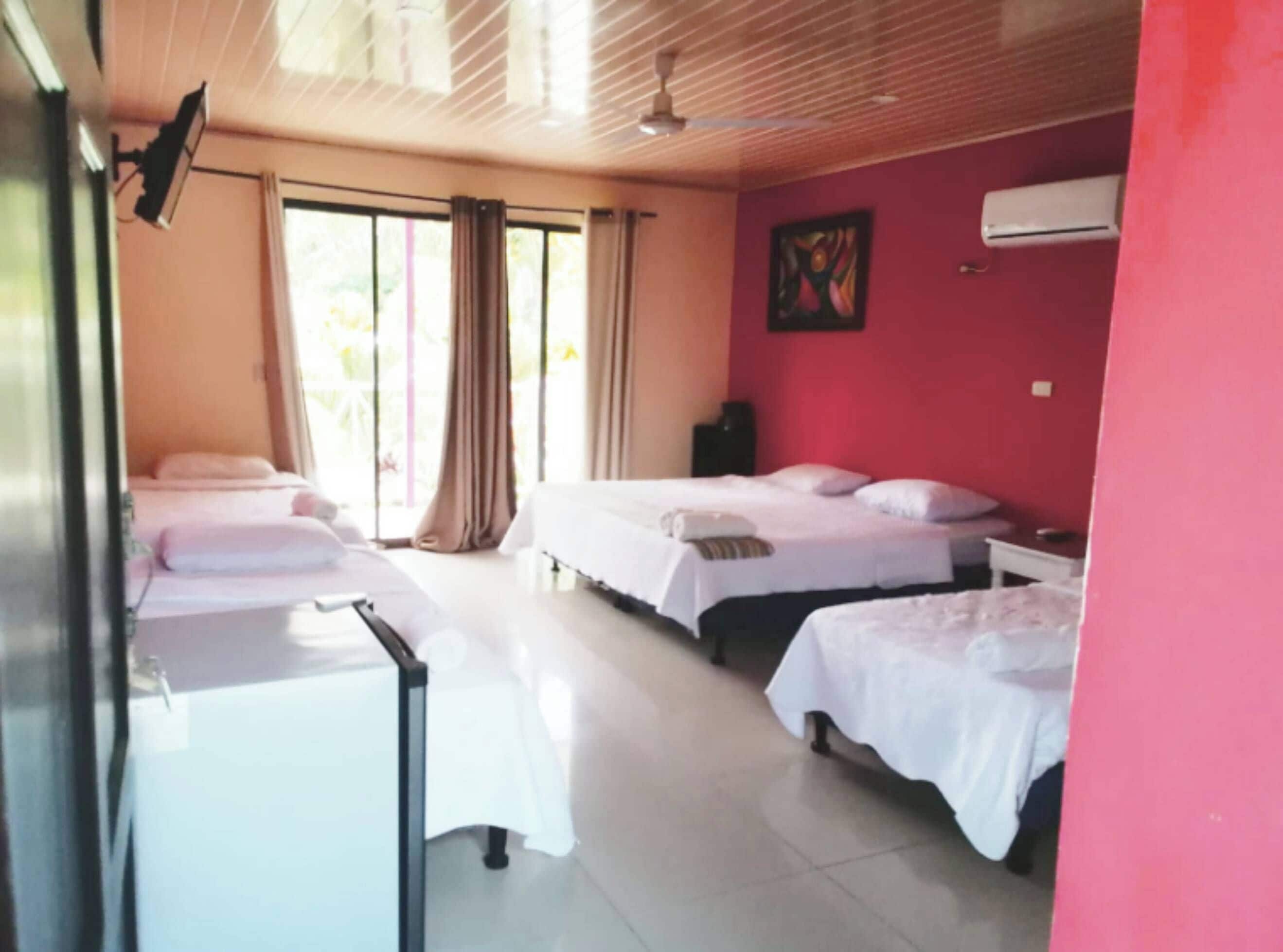 Millenium Hostels Manuel Antonio