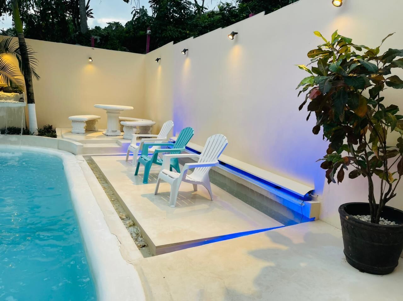 Millenium Hostels Manuel Antonio