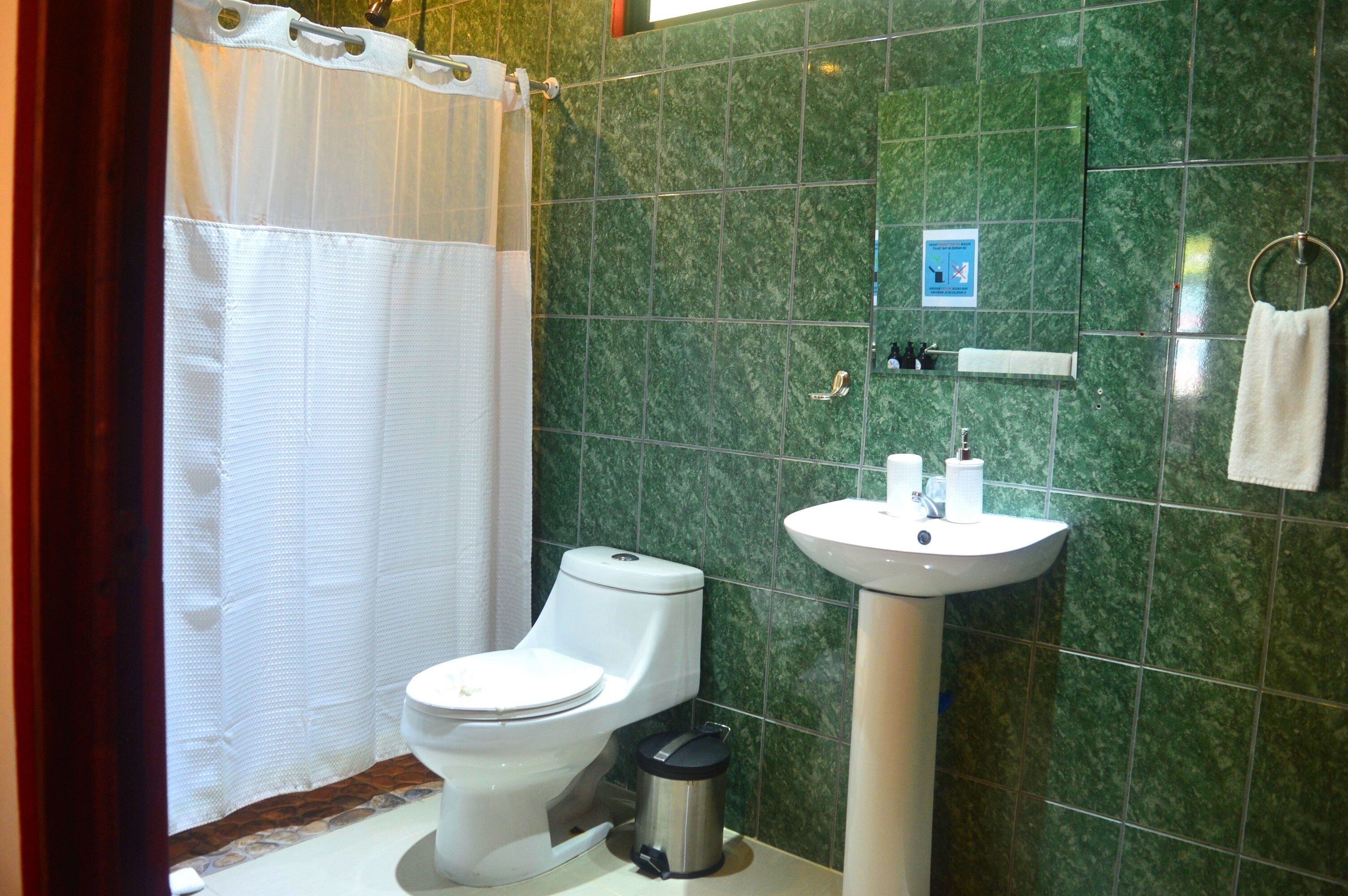 Millenium Hostels Manuel Antonio