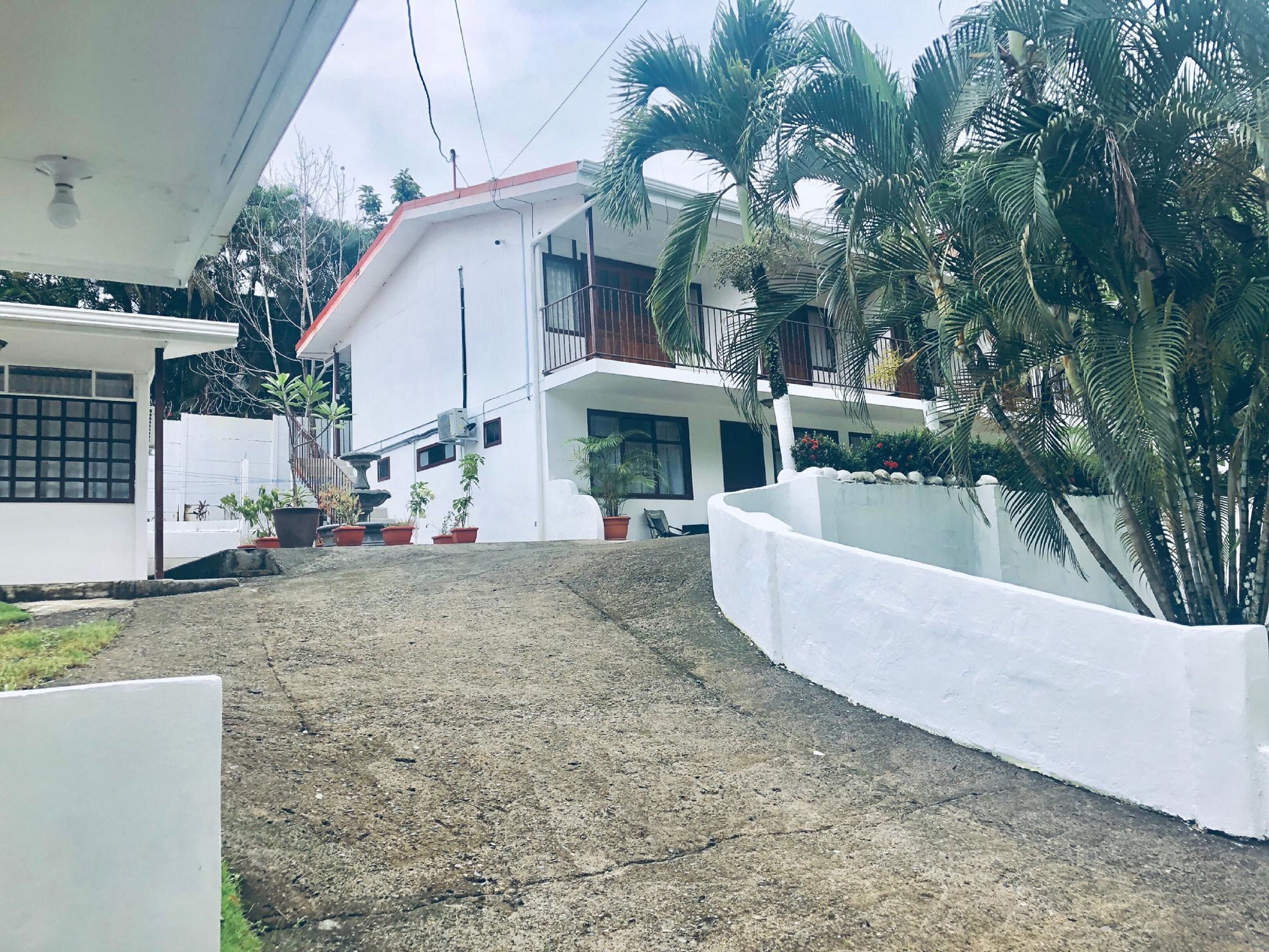 Casa Familiar Villa Aura