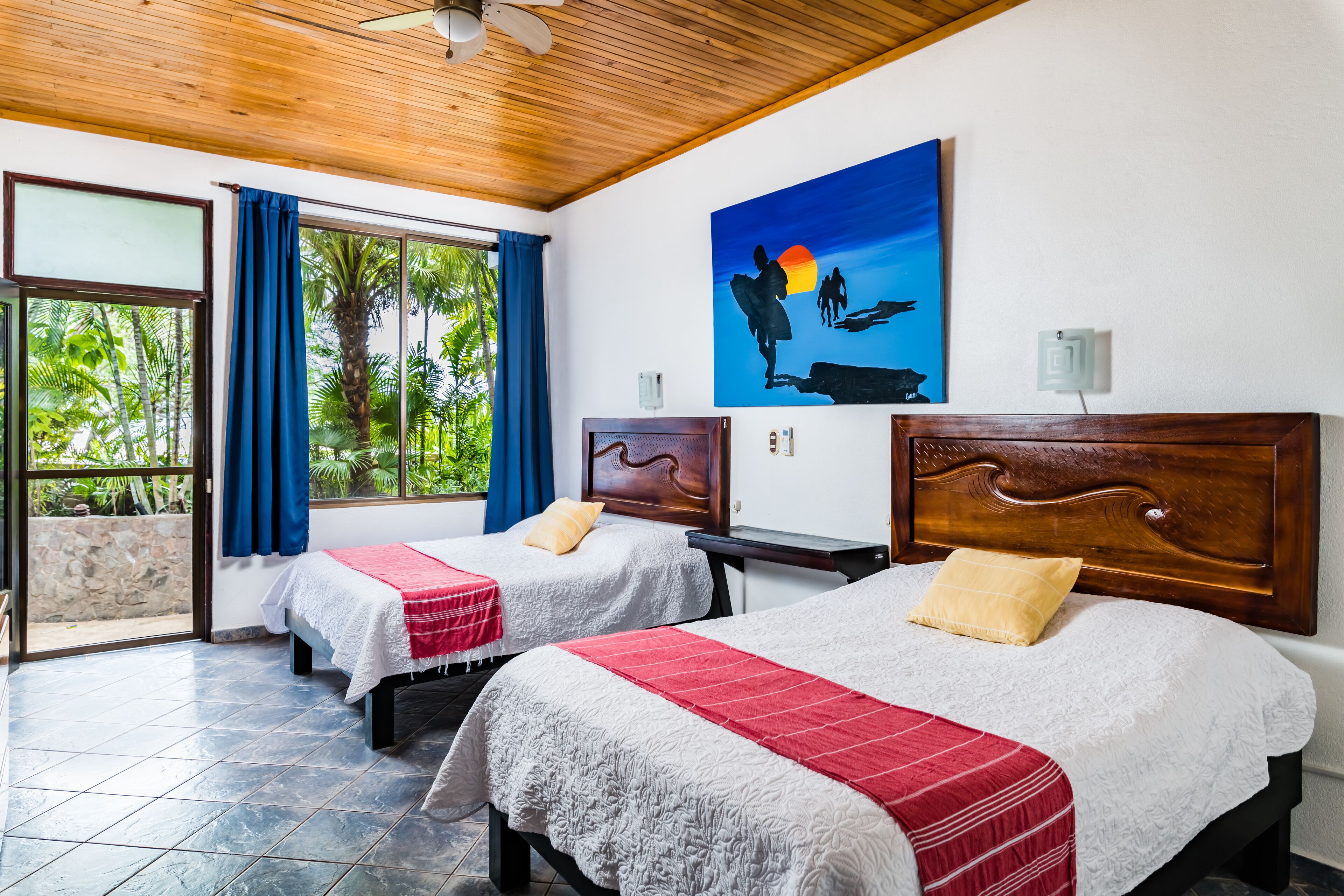 Witch's Rock Surf Camp