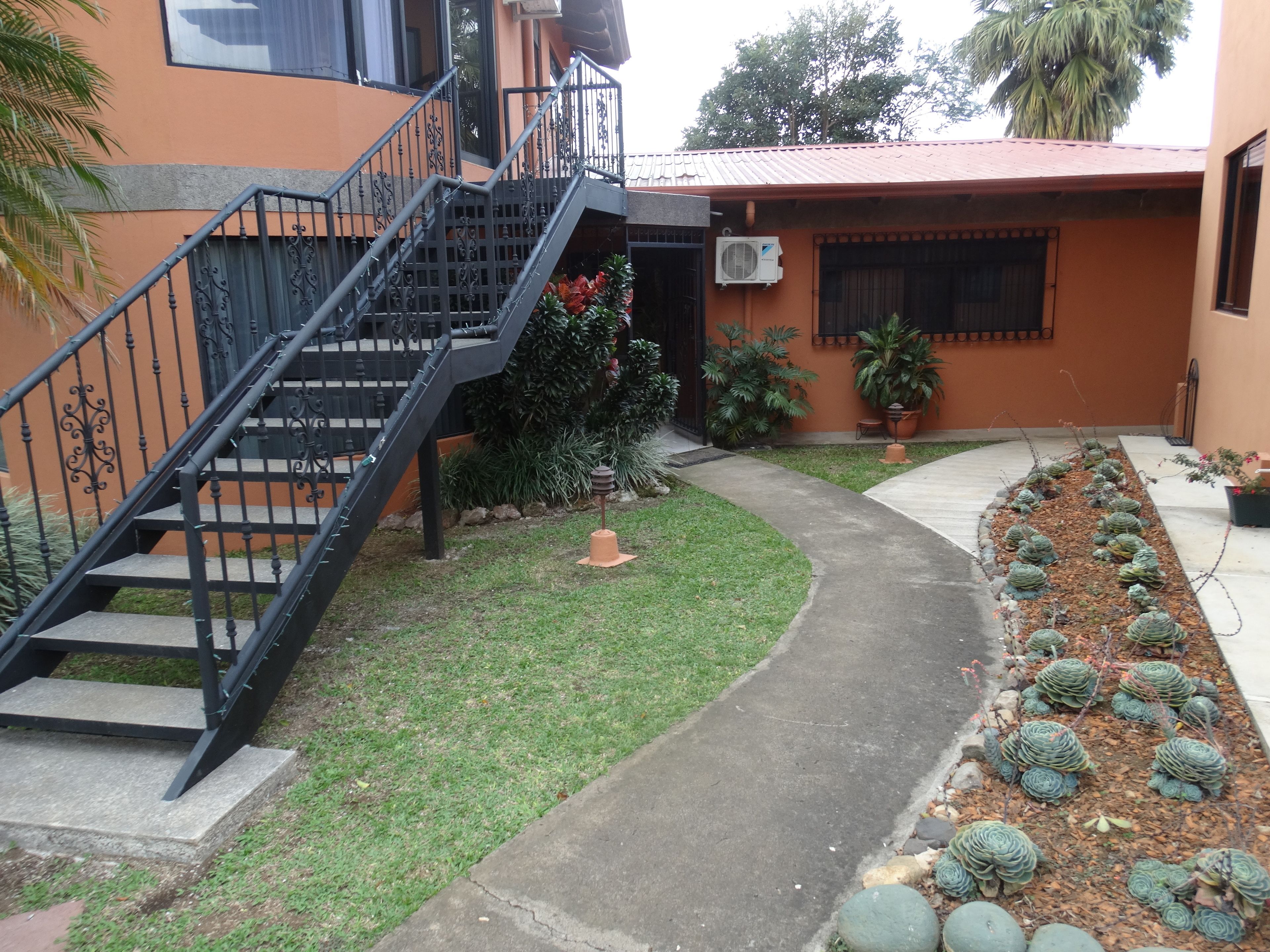 Suites Merlyn Aeropuerto