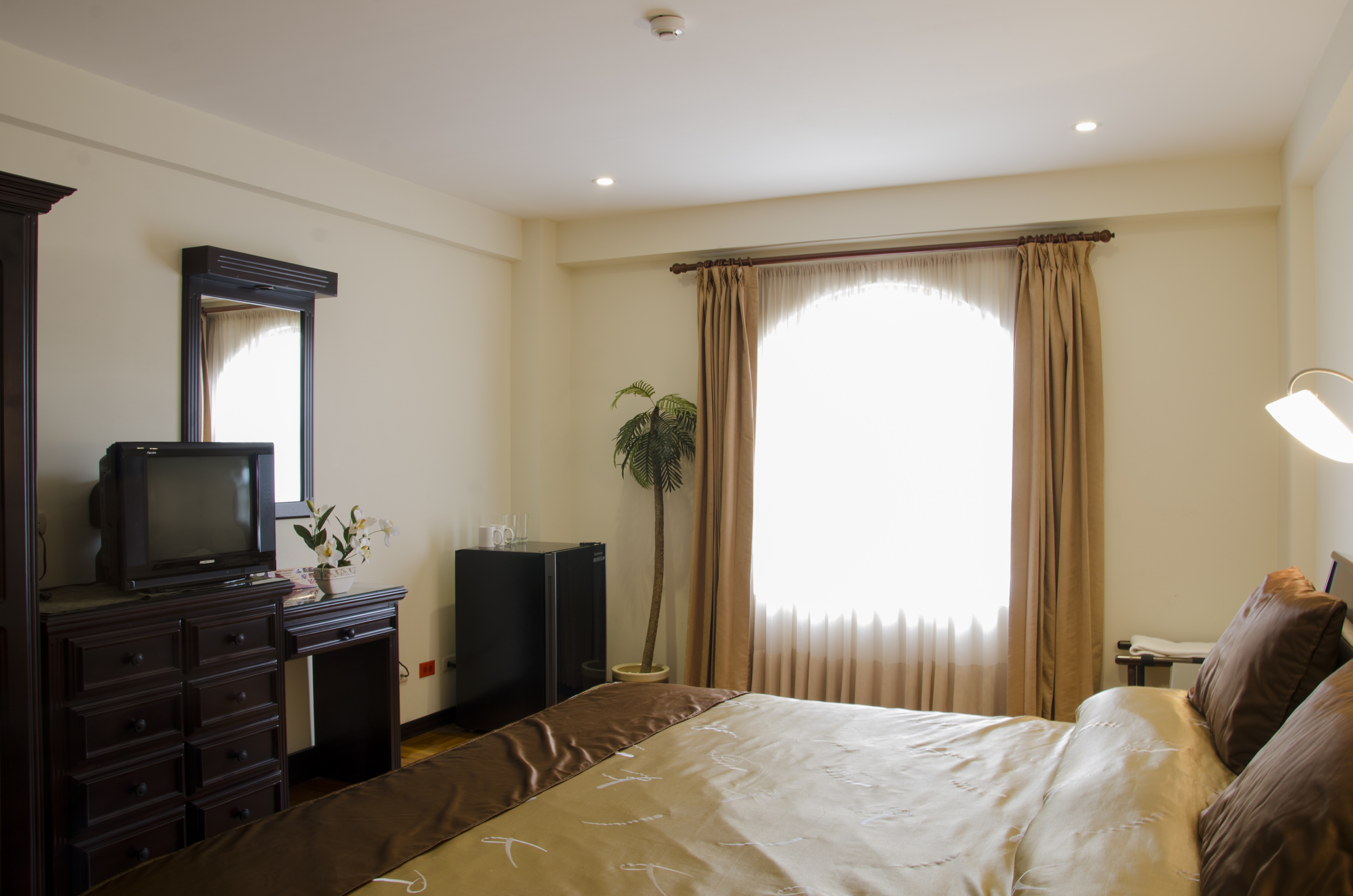 Hotel Plaza Real Suites & Apartments